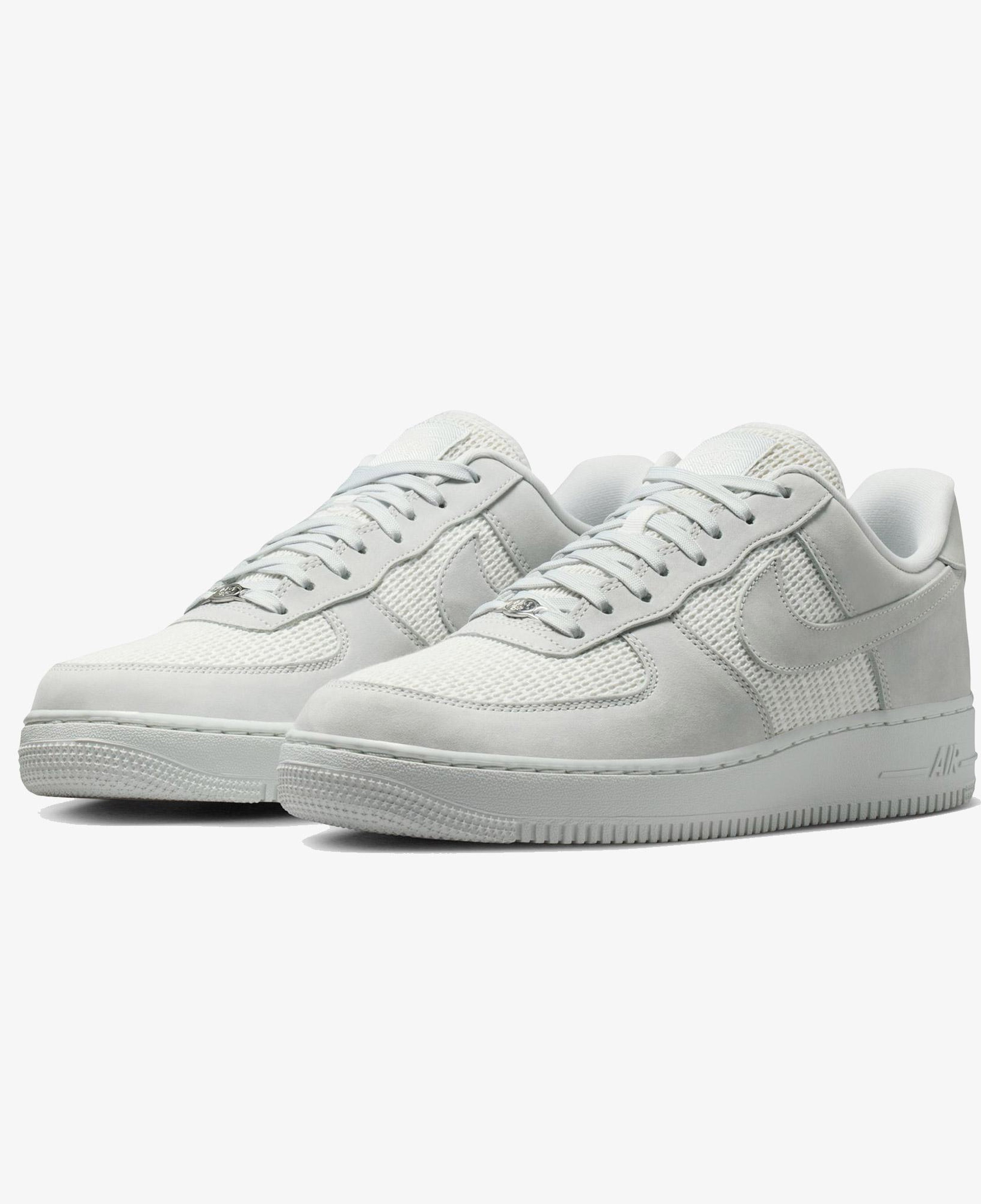 Nike Air Force 1 '07 LV8 Erkek Beyaz Spor Ayakkabı
