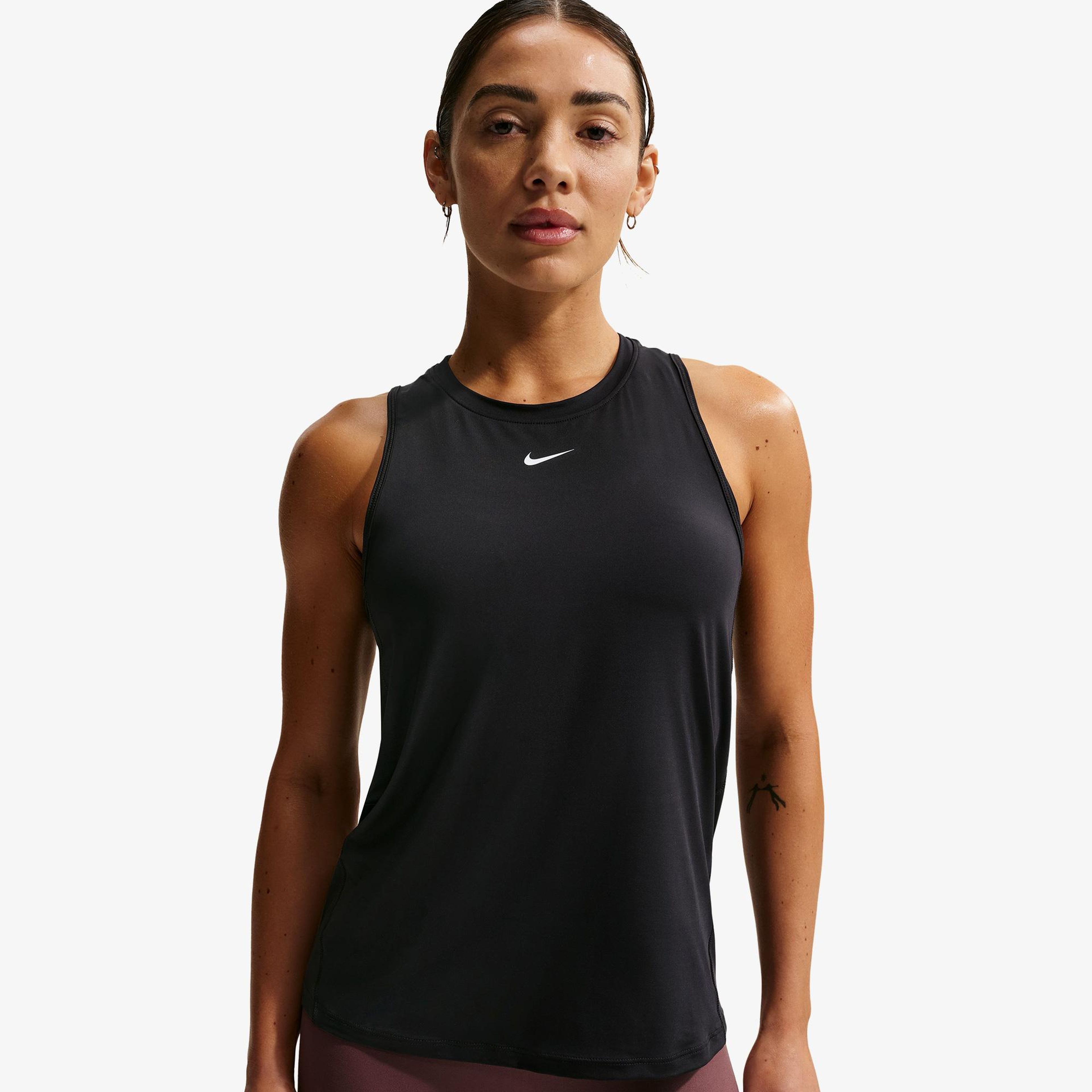 Nike One Classic Dri-Fit Kadın Siyah Kolsuz T-Shirt