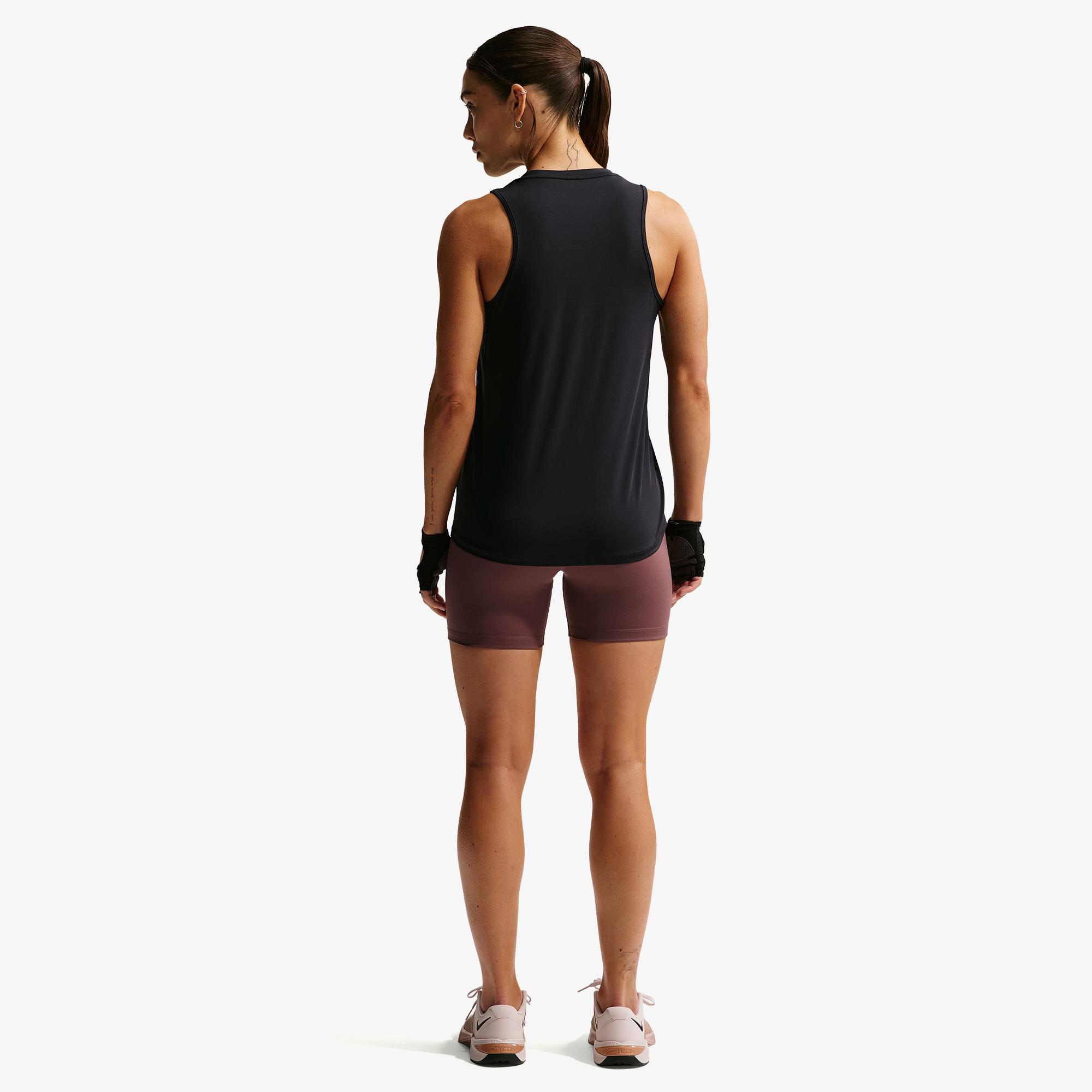 Nike One Classic Dri-Fit Kadın Siyah Kolsuz T-Shirt