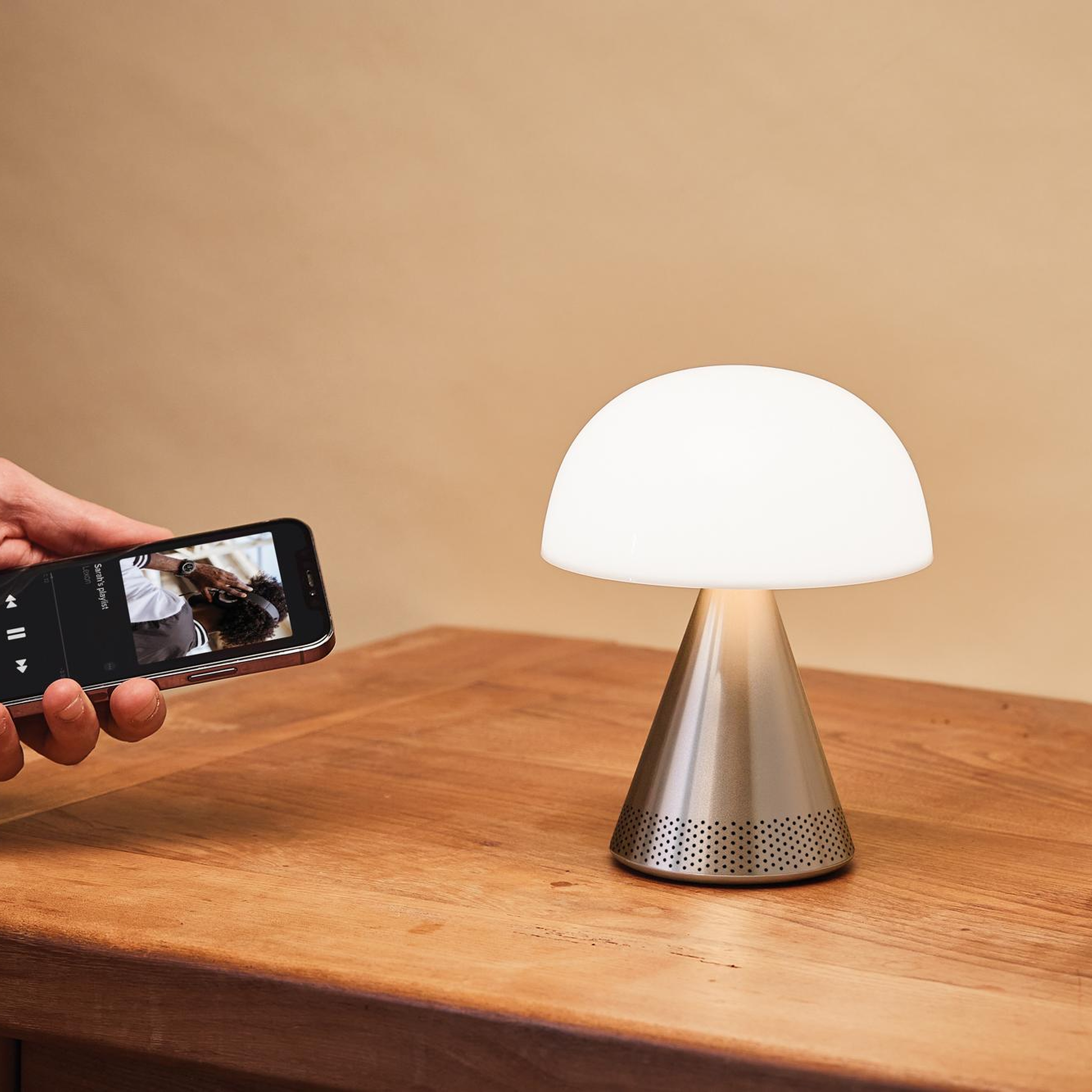Lexon Mina L Led Lamba ve  Bluetooth Hoparlör Alüminyum
