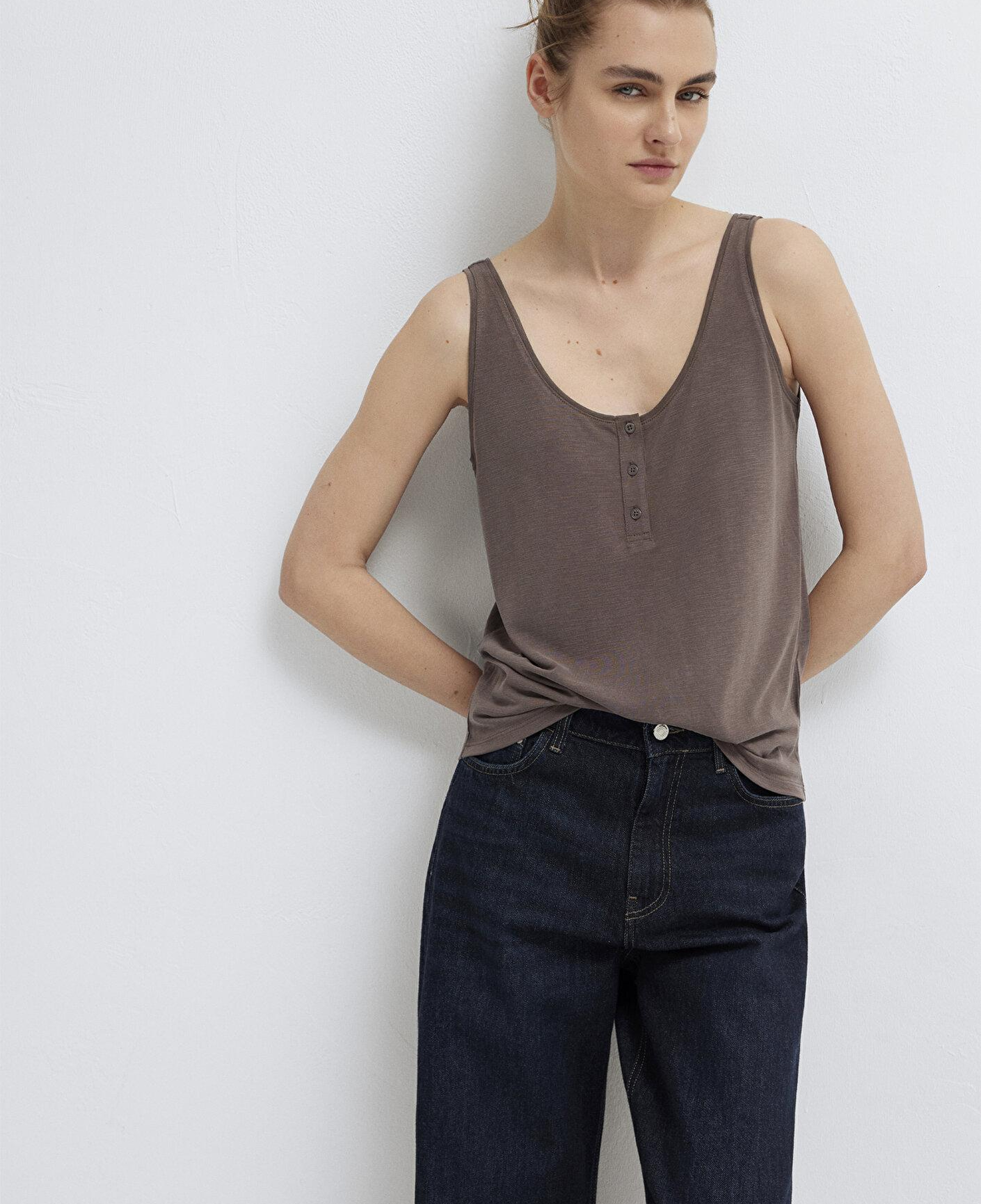 Mavi Düğmeli Kahverengi Atlet Slim Fit / Dar Kesim 1613339-87537