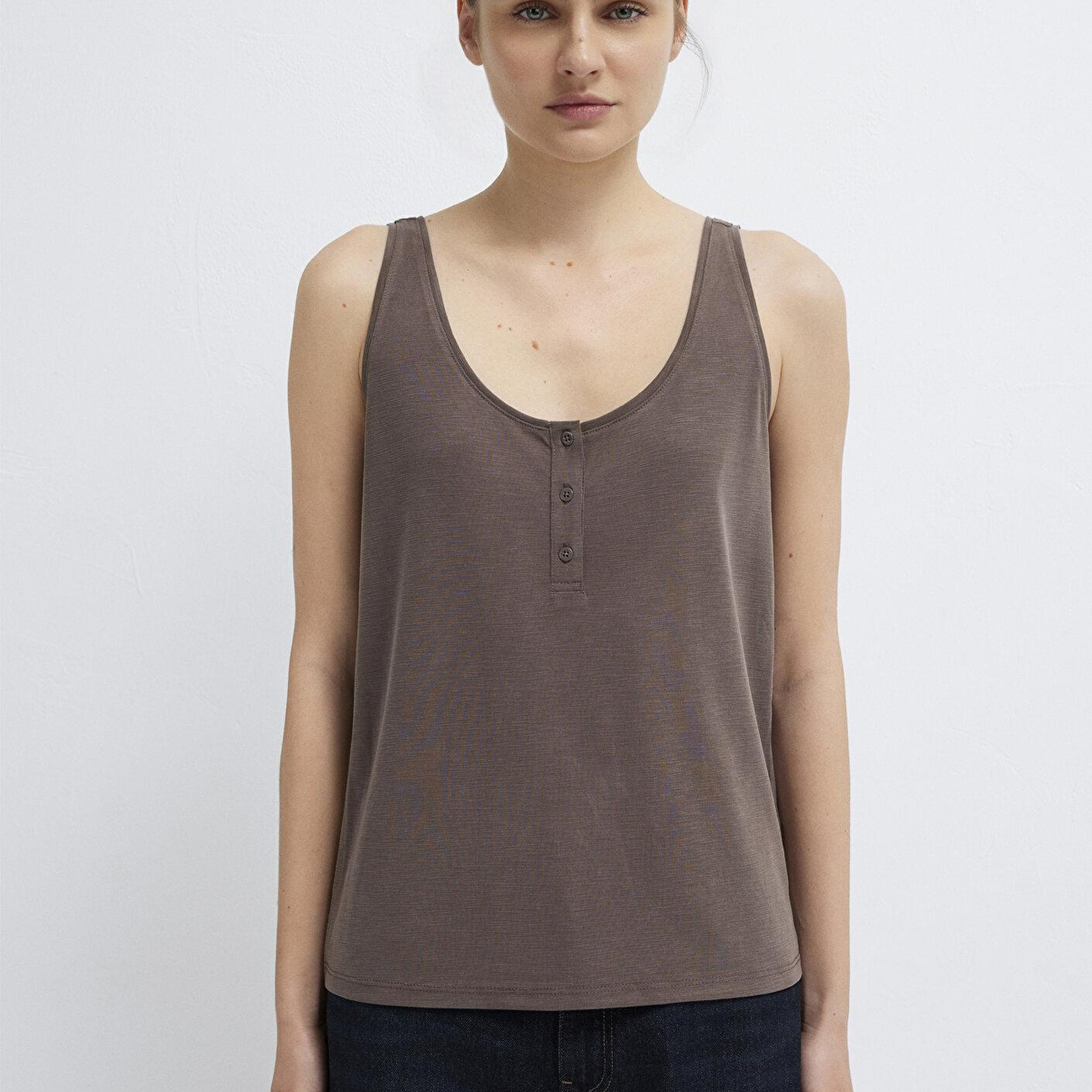 Mavi Düğmeli Kahverengi Atlet Slim Fit / Dar Kesim 1613339-87537