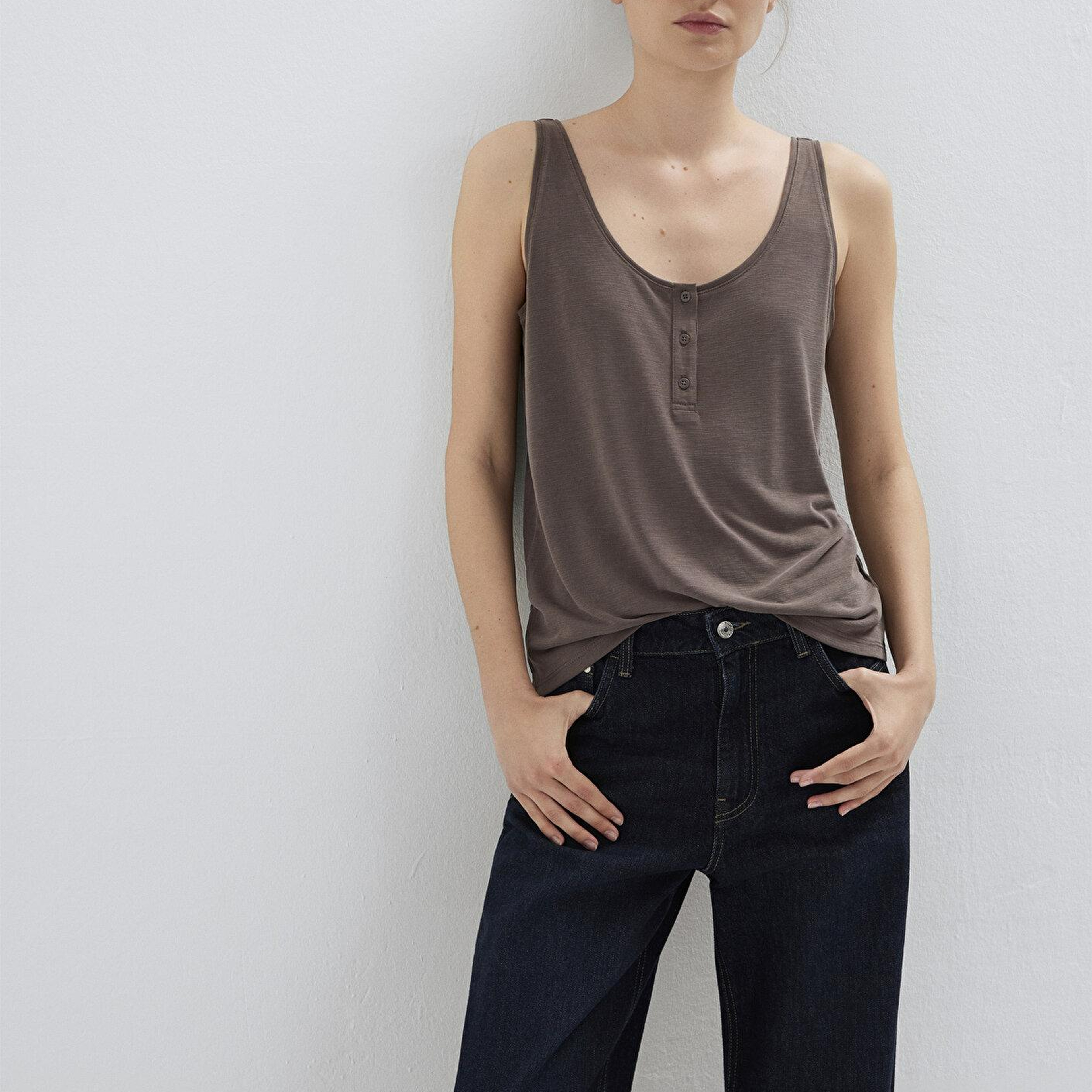Mavi Düğmeli Kahverengi Atlet Slim Fit / Dar Kesim 1613339-87537