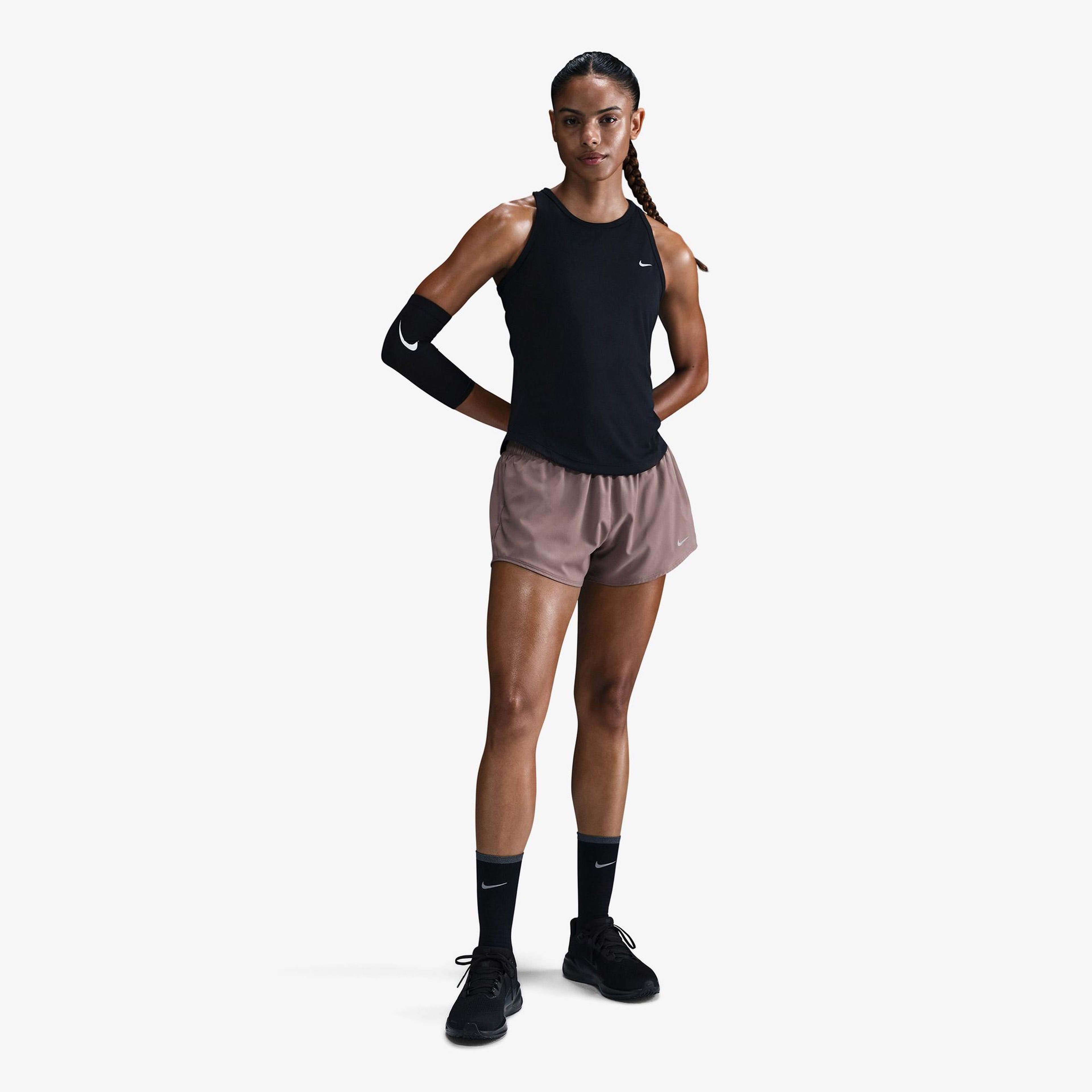 Nike Tempo Dri-Fit Kadın Siyah Kolsuz T-Shirt
