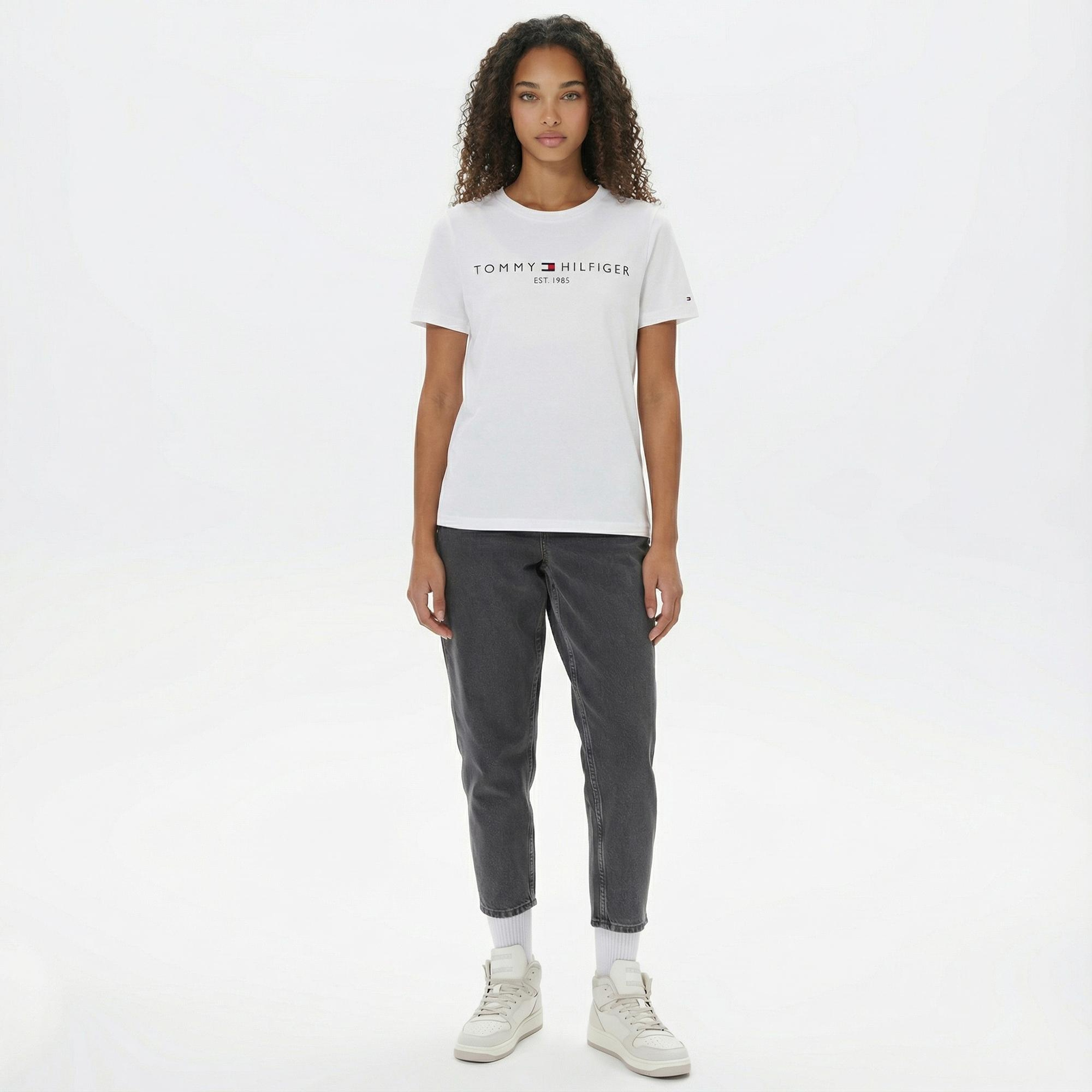 Tommy Hilfiger Corp Logo Kadın Beyaz Crop T-Shirt