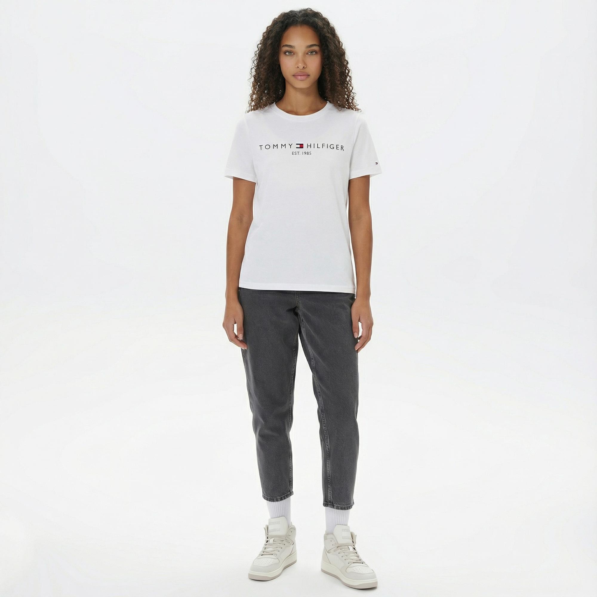 Tommy Hilfiger Corp Logo Kadın Beyaz Crop T-Shirt