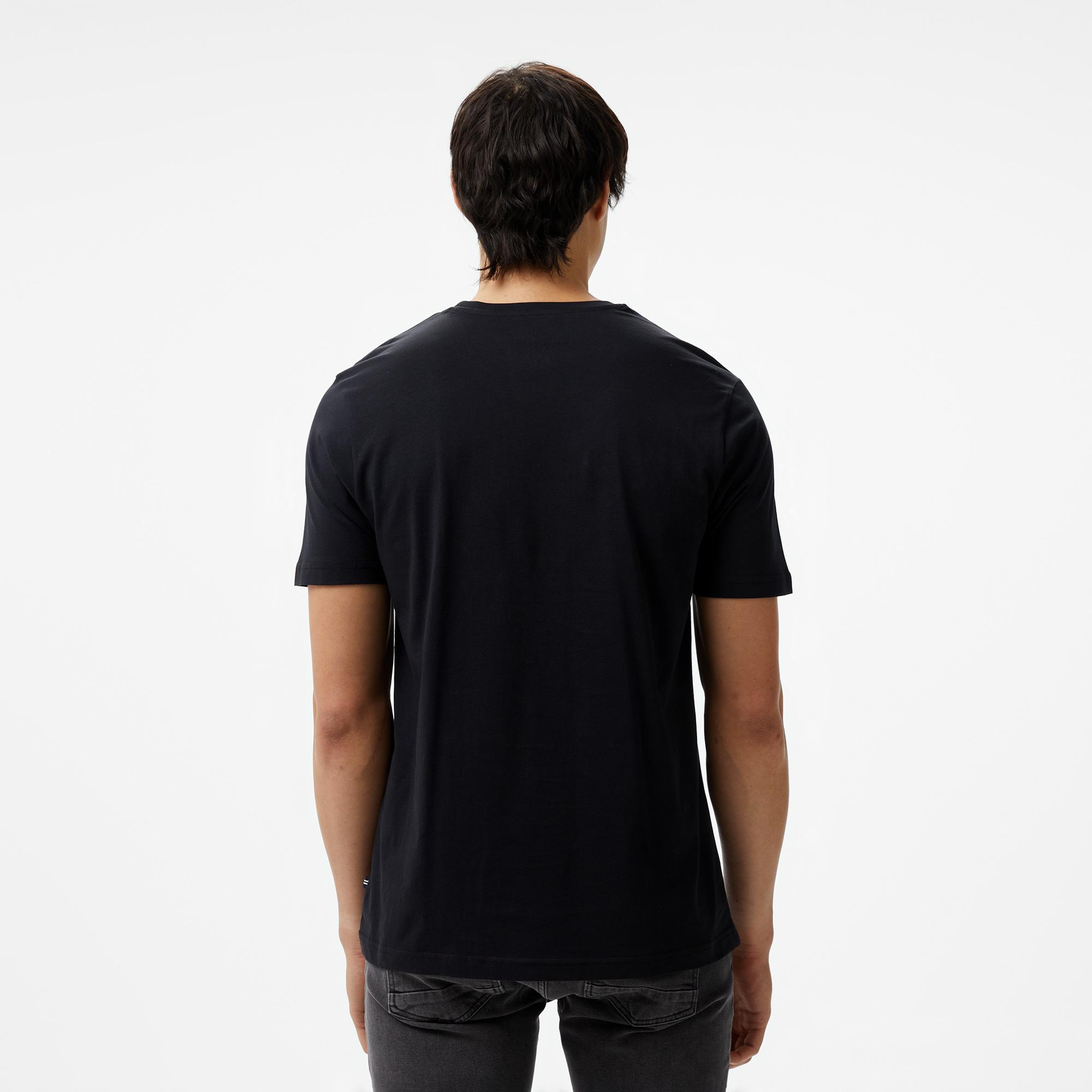 Nautica Erkek Siyah Standart Fit Kısa Kollu Baskılı T-Shirt