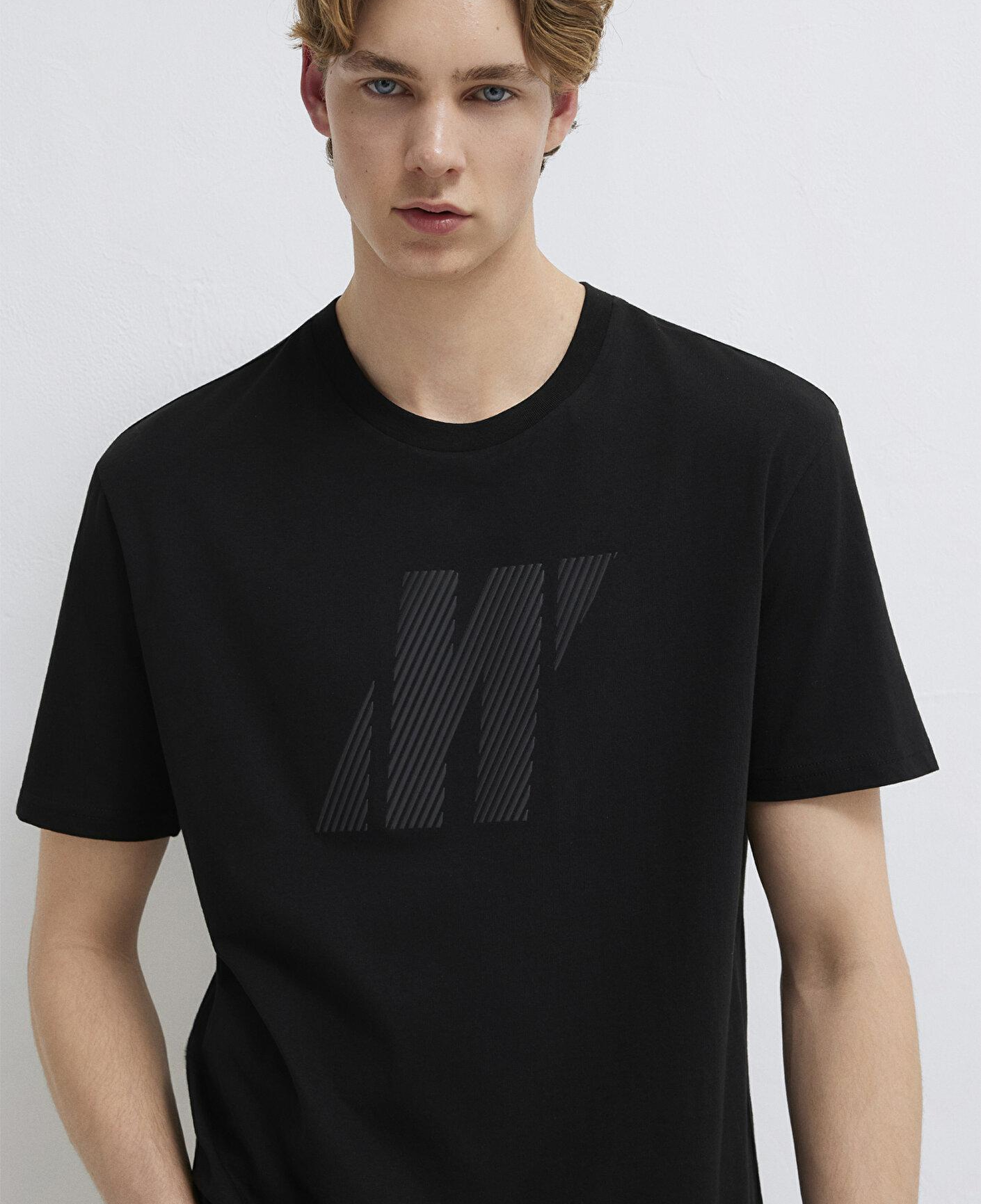 Mavi Mavi Pro Logo Baskılı Siyah Tişört Loose Fit / Bol Rahat Kesim 067034-900