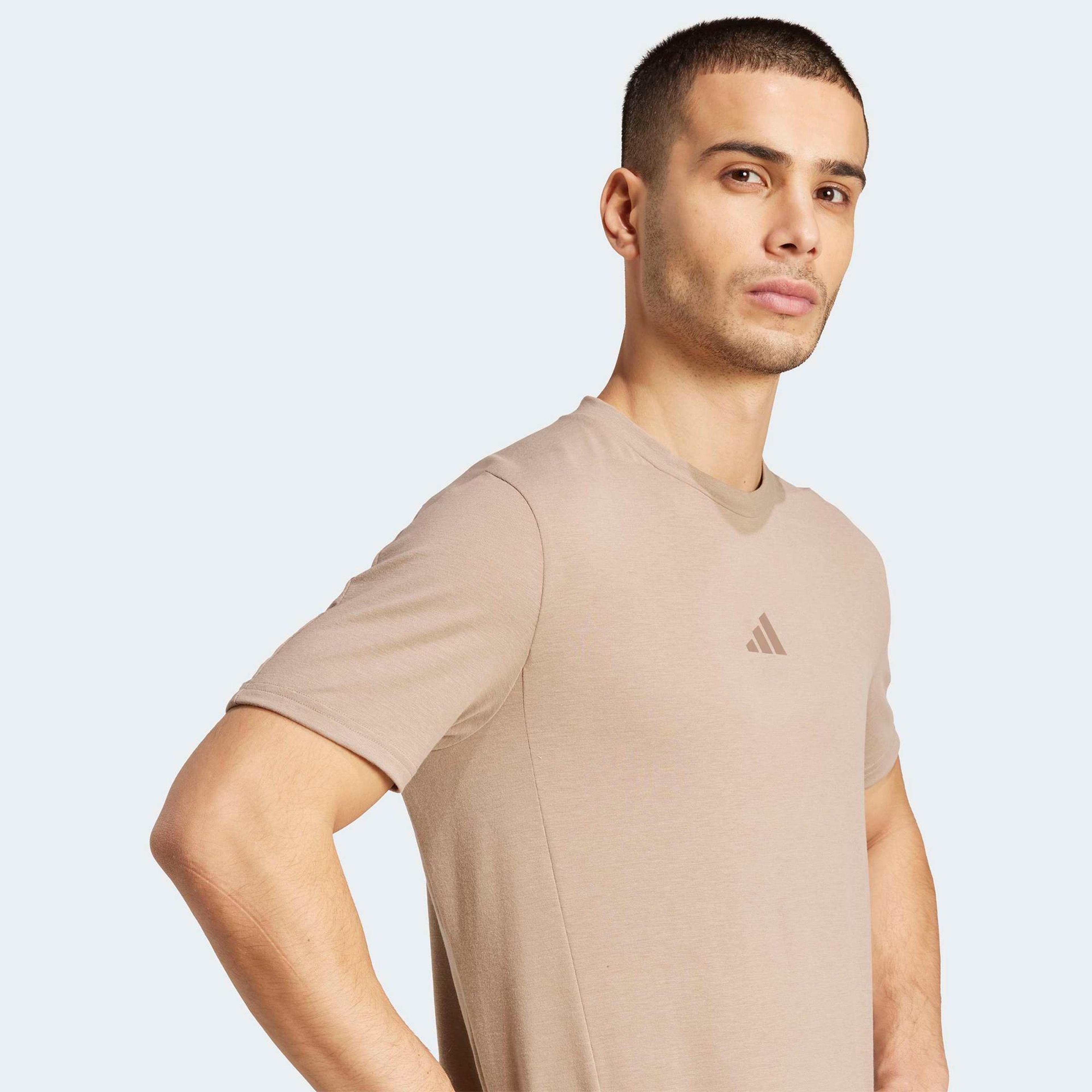adidas Designed For Training Erkek Kahverengi Antrenman T-Shirt