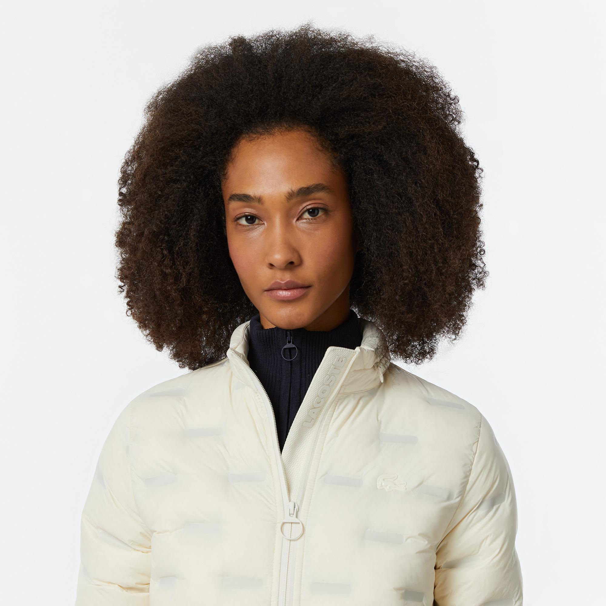 Lacoste Kadın Regular Fit Kapüşonlu Kapitone Beyaz Mont