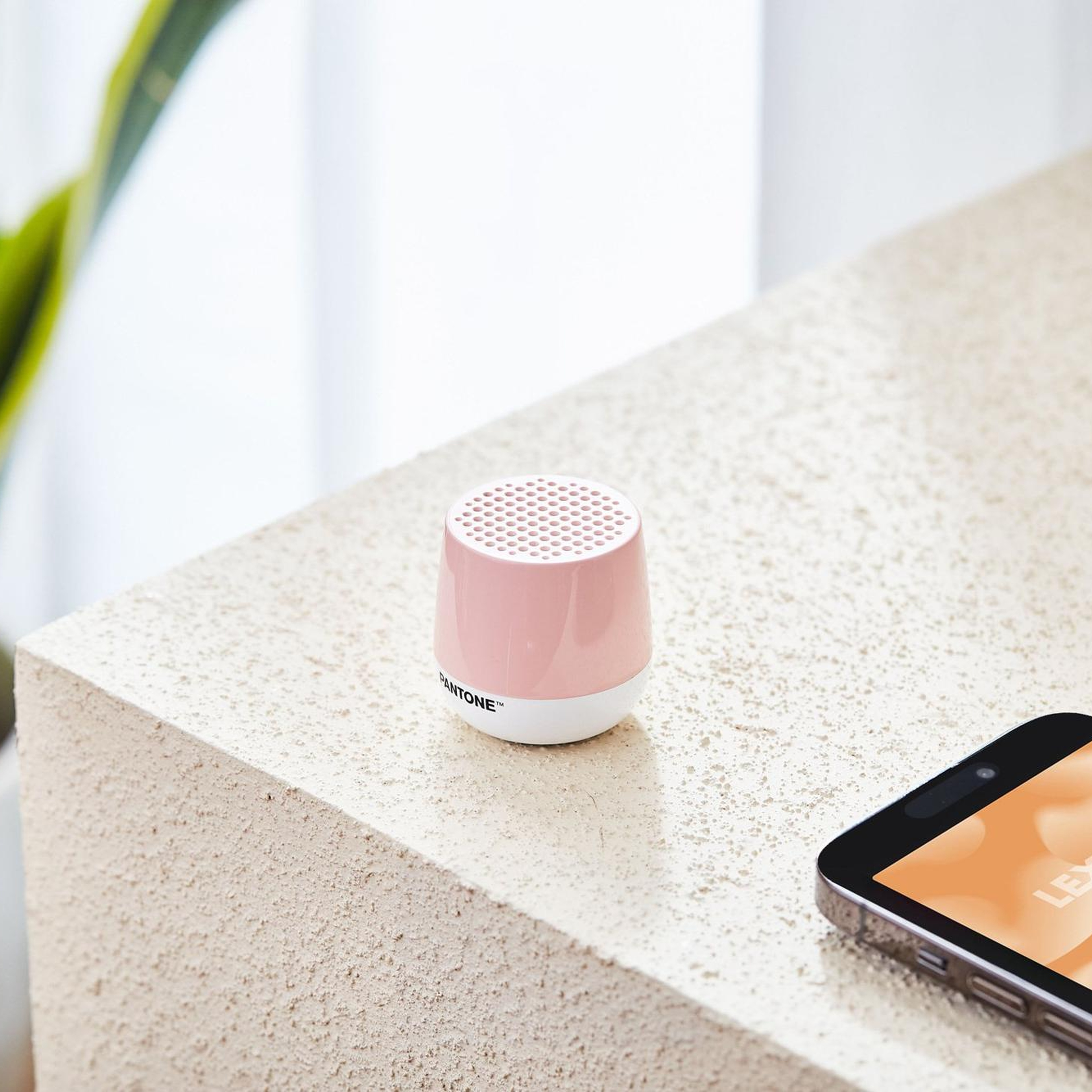 Lexon x Pantone Mino + Bluetooth Hoparlör Açık Pembe