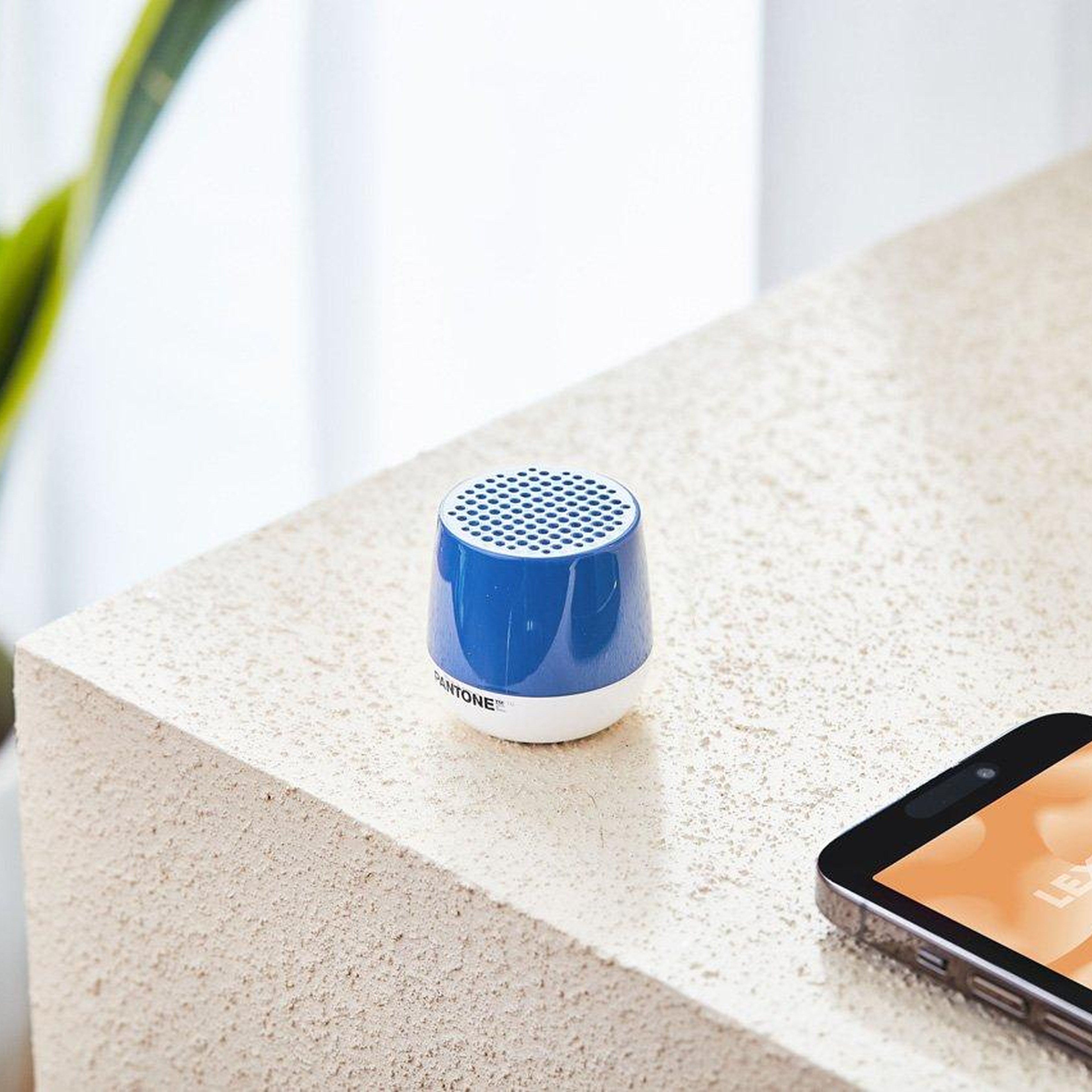 Lexon x Pantone Mino + Bluetooth Hoparlör Mavi
