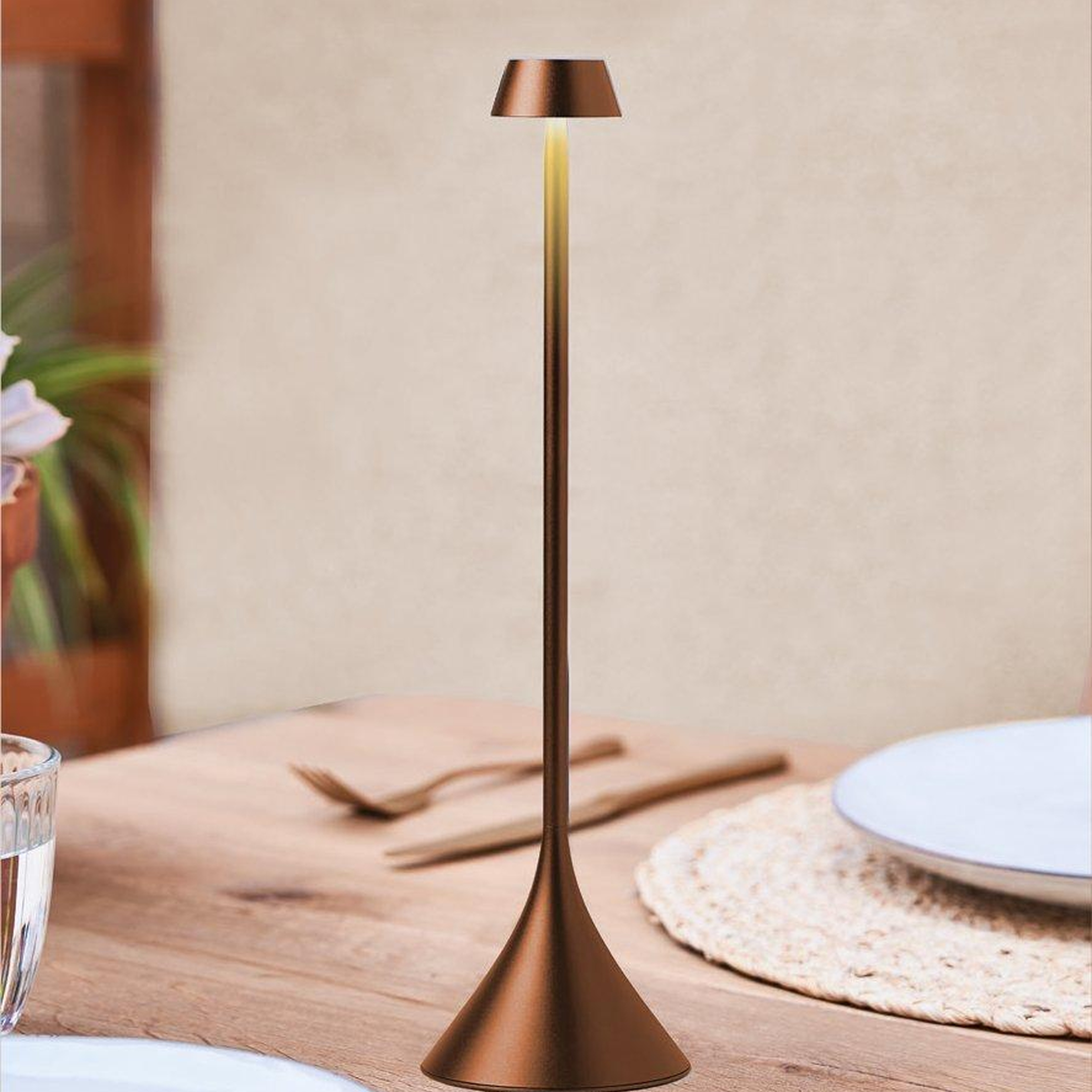 Lexon Steli Shade Led Masa Lambası Bronz
