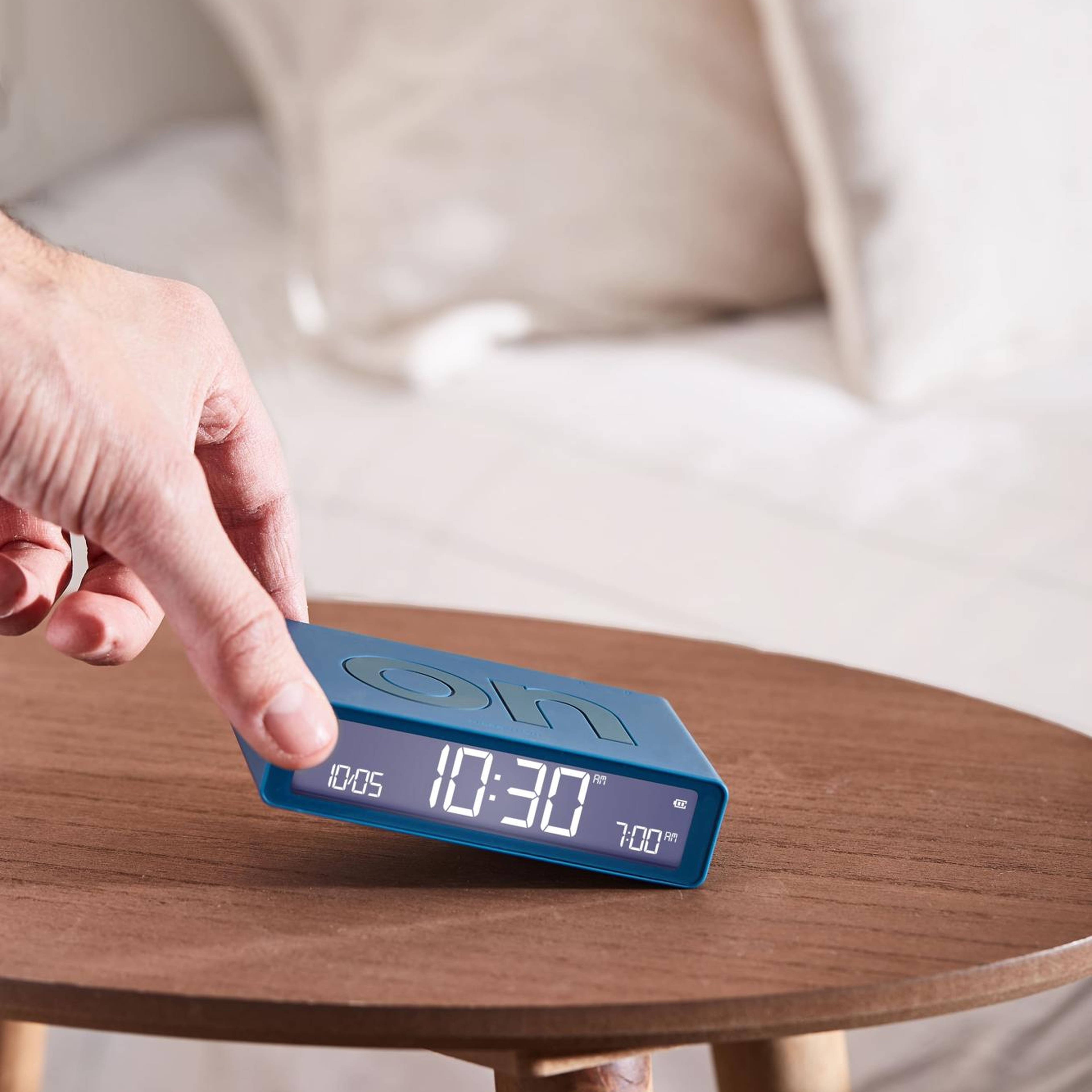 Lexon Flip Klasik Şarj Edilebilir Alarm Saat Ördek Yeşili