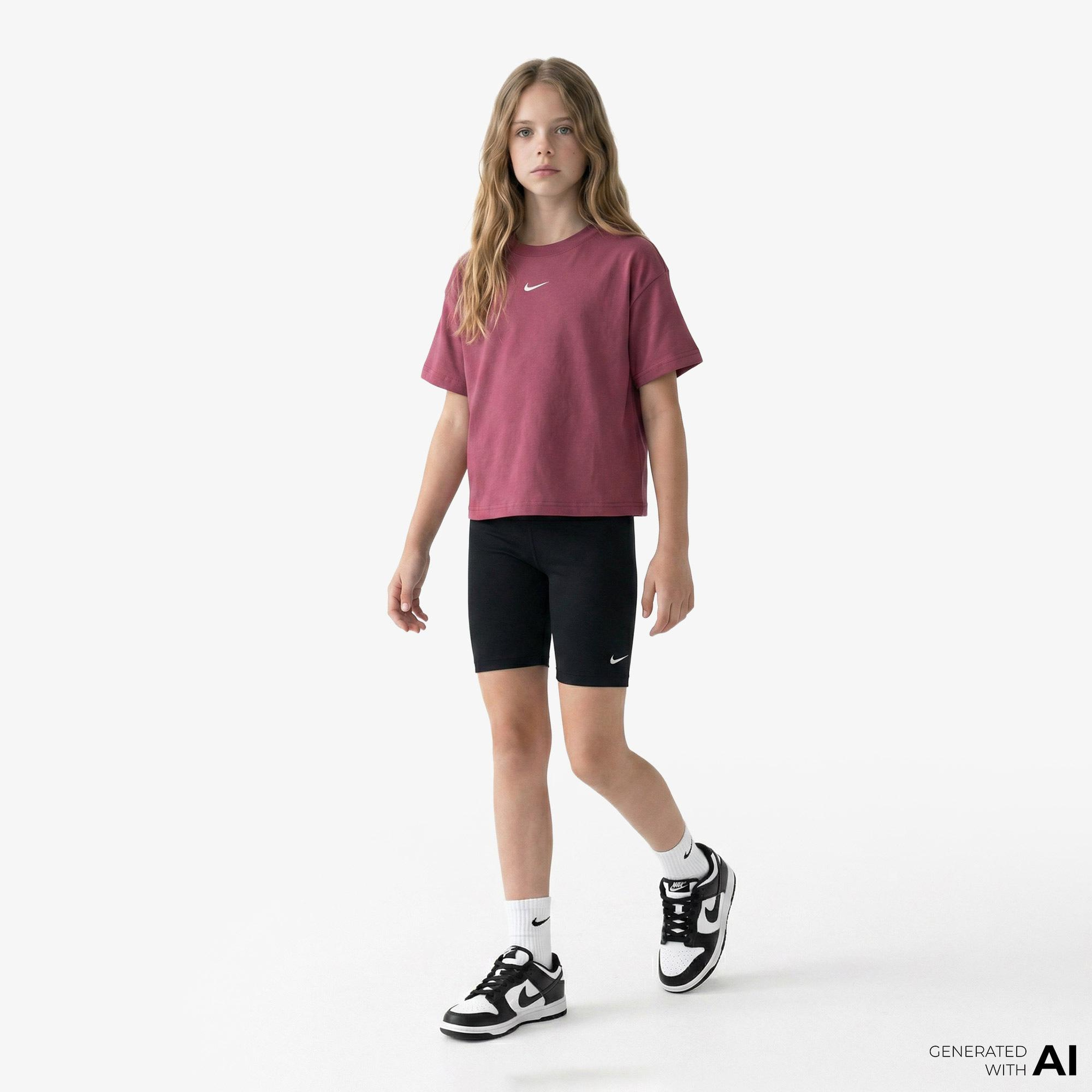 Nike Sportswear Essential Genç Çocuk Pembe T-Shirt