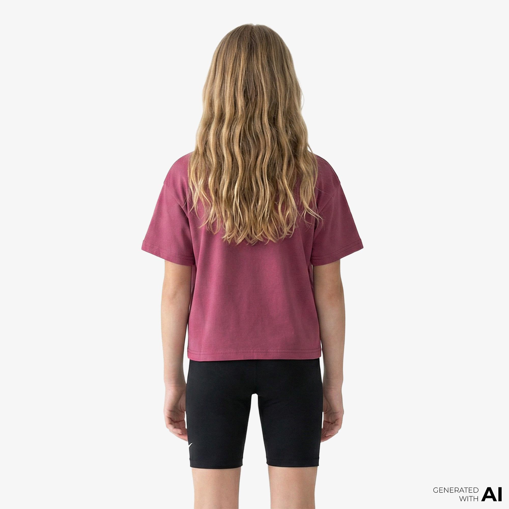 Nike Sportswear Essential Genç Çocuk Pembe T-Shirt