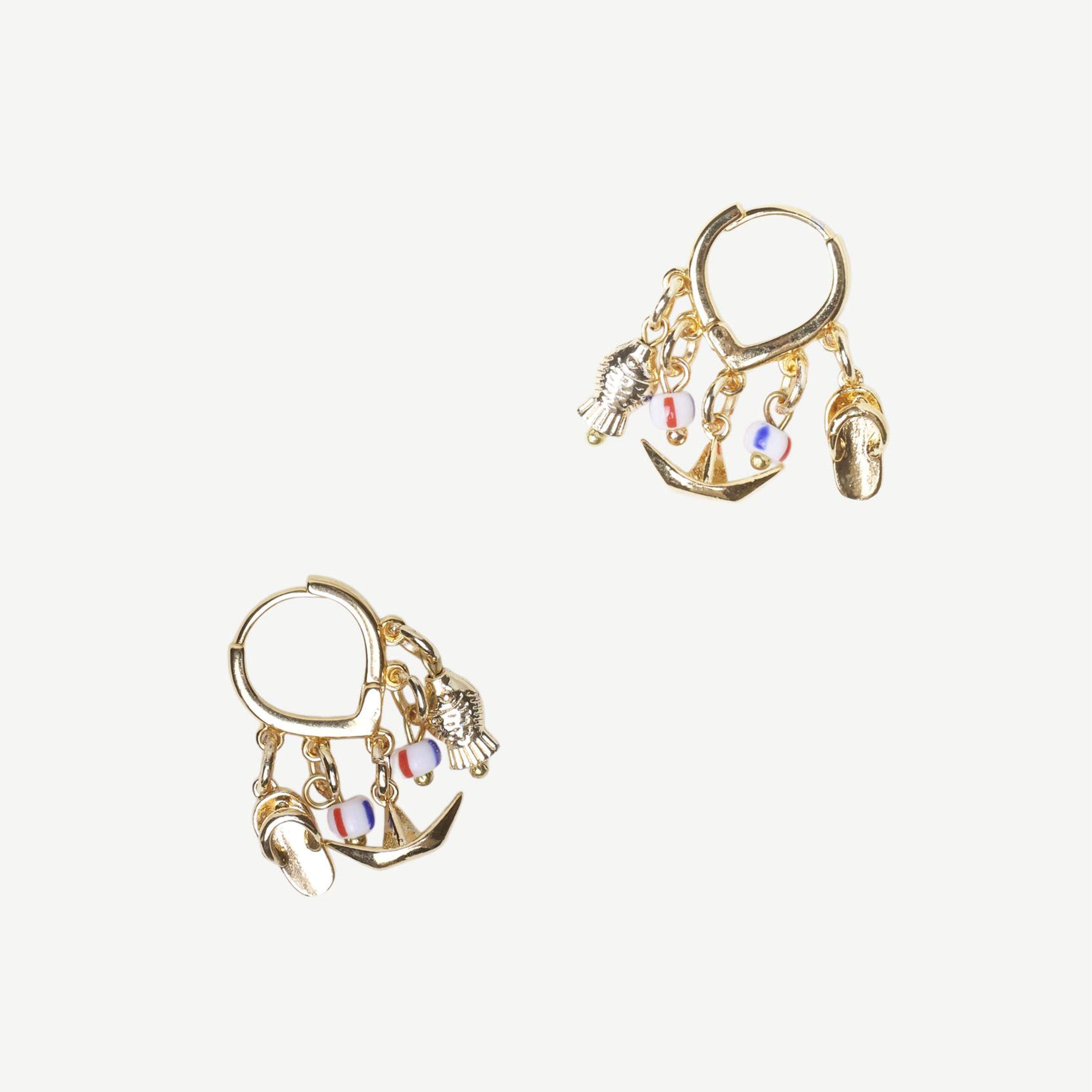 YARGICI Charm Detaylı Halka Küpe