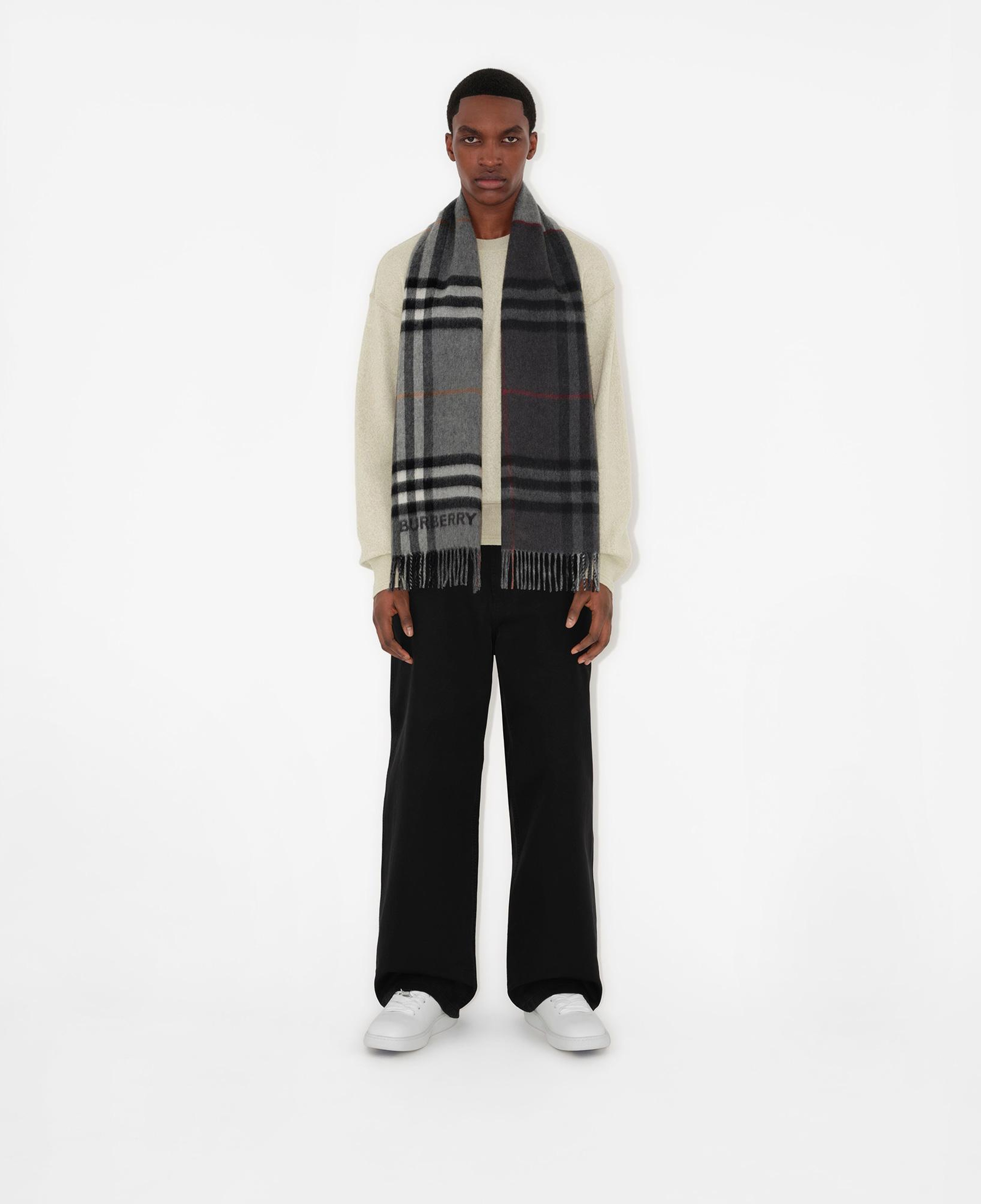 Burberry Unisex Gri Atkı