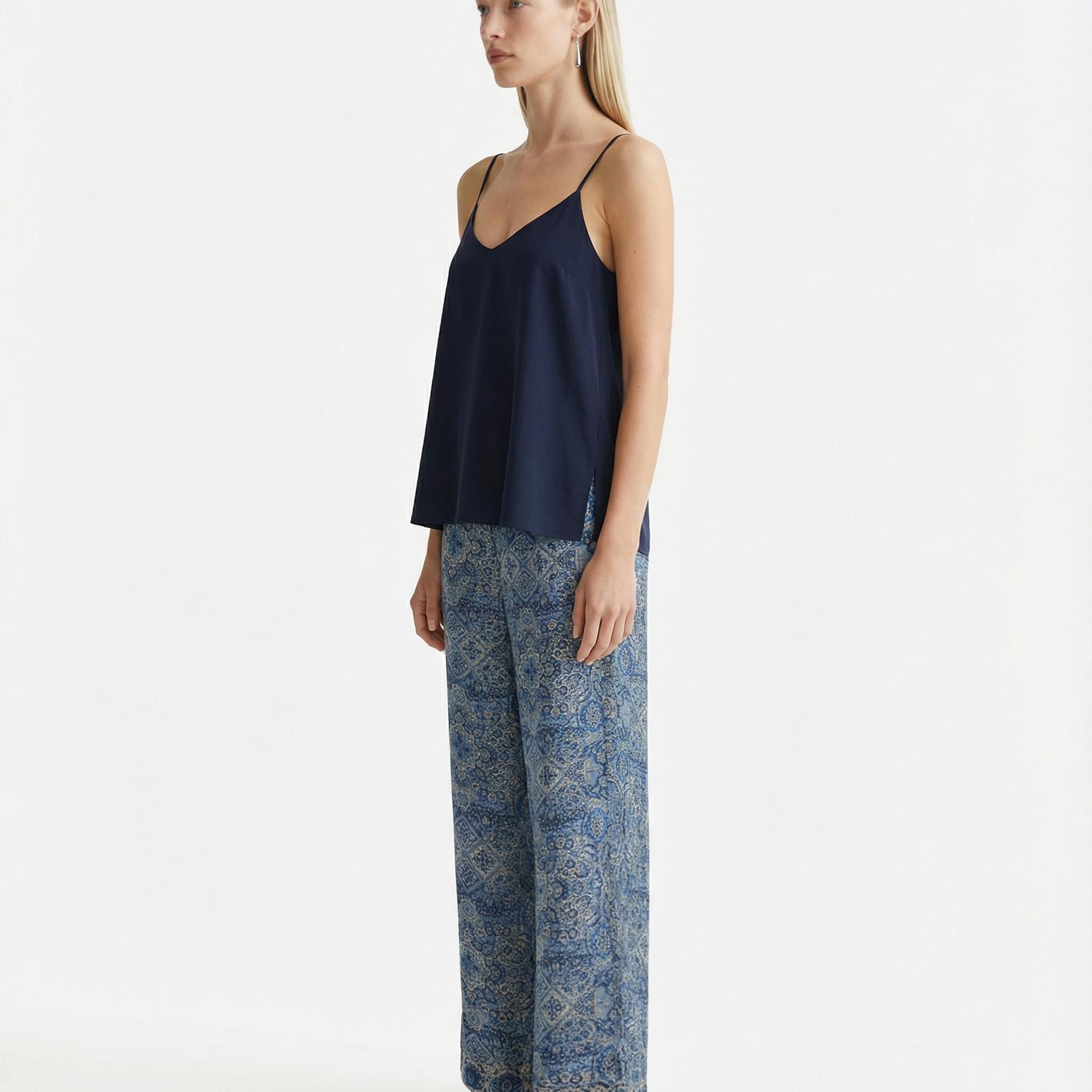 YARGICI Regular V Yaka Askılı Bluz