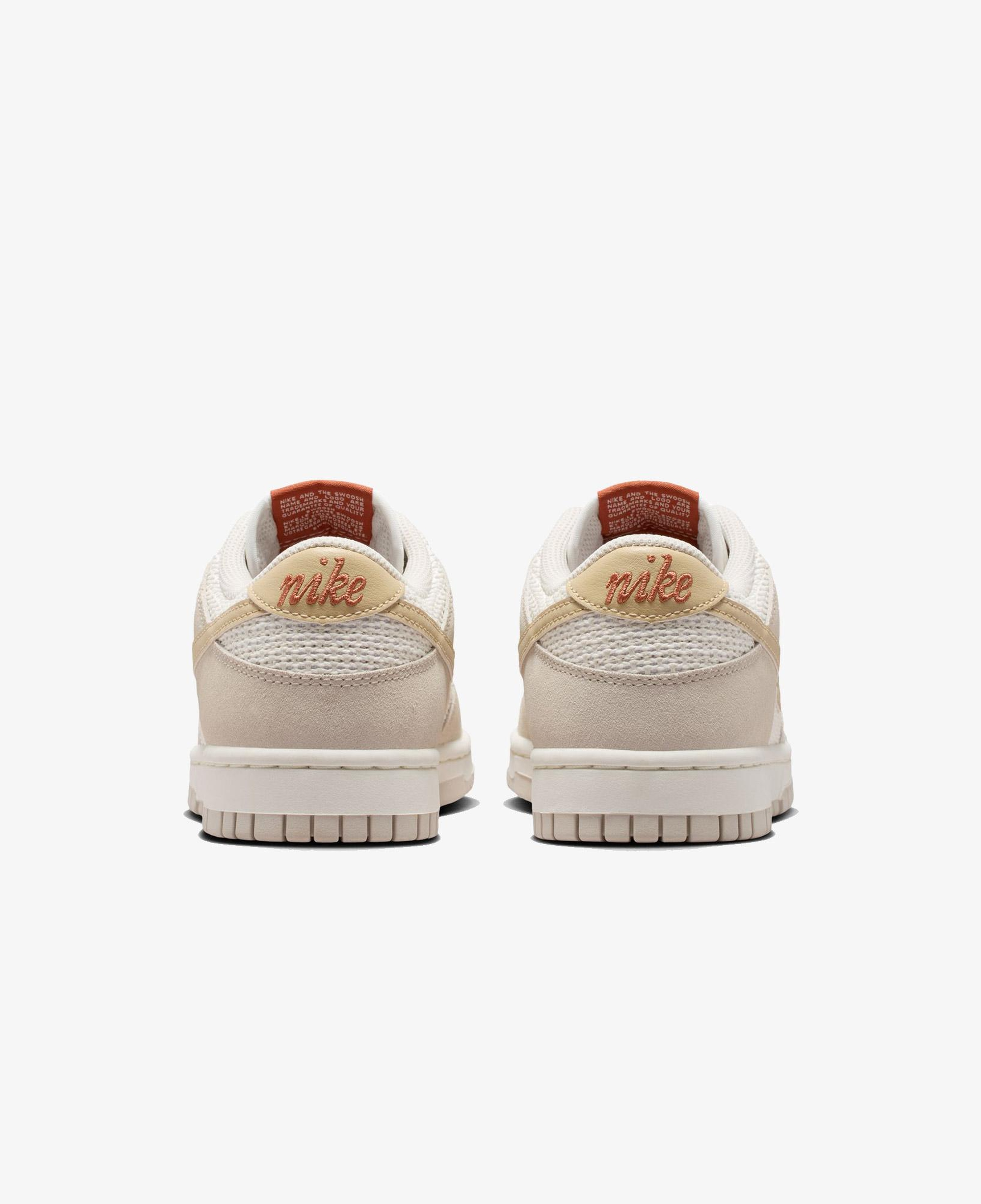Nike Dunk Low SE Kadın Bej Spor Ayakkabı