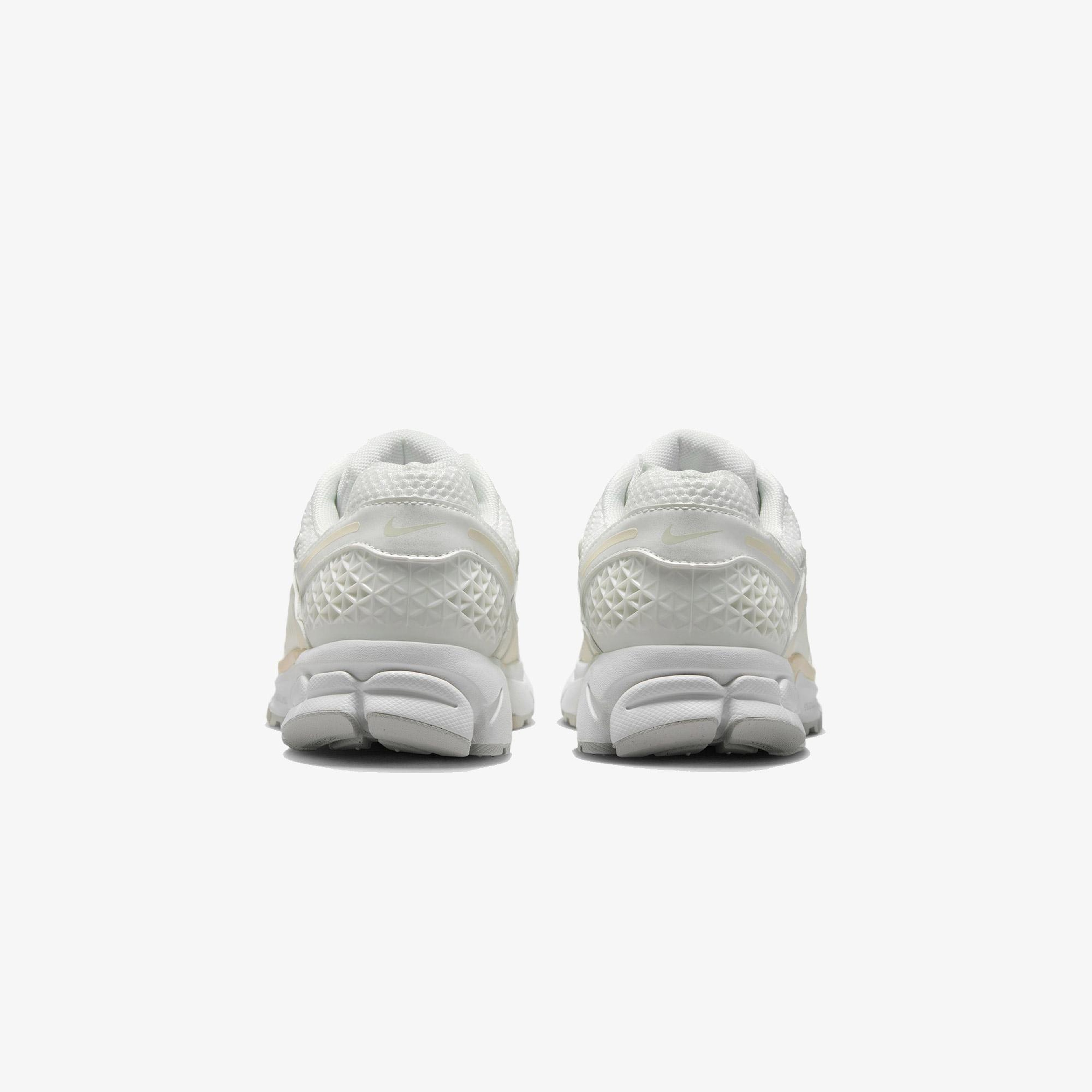 Nike Zoom Vomero 5 Kadın Beyaz Spor Ayakkabı