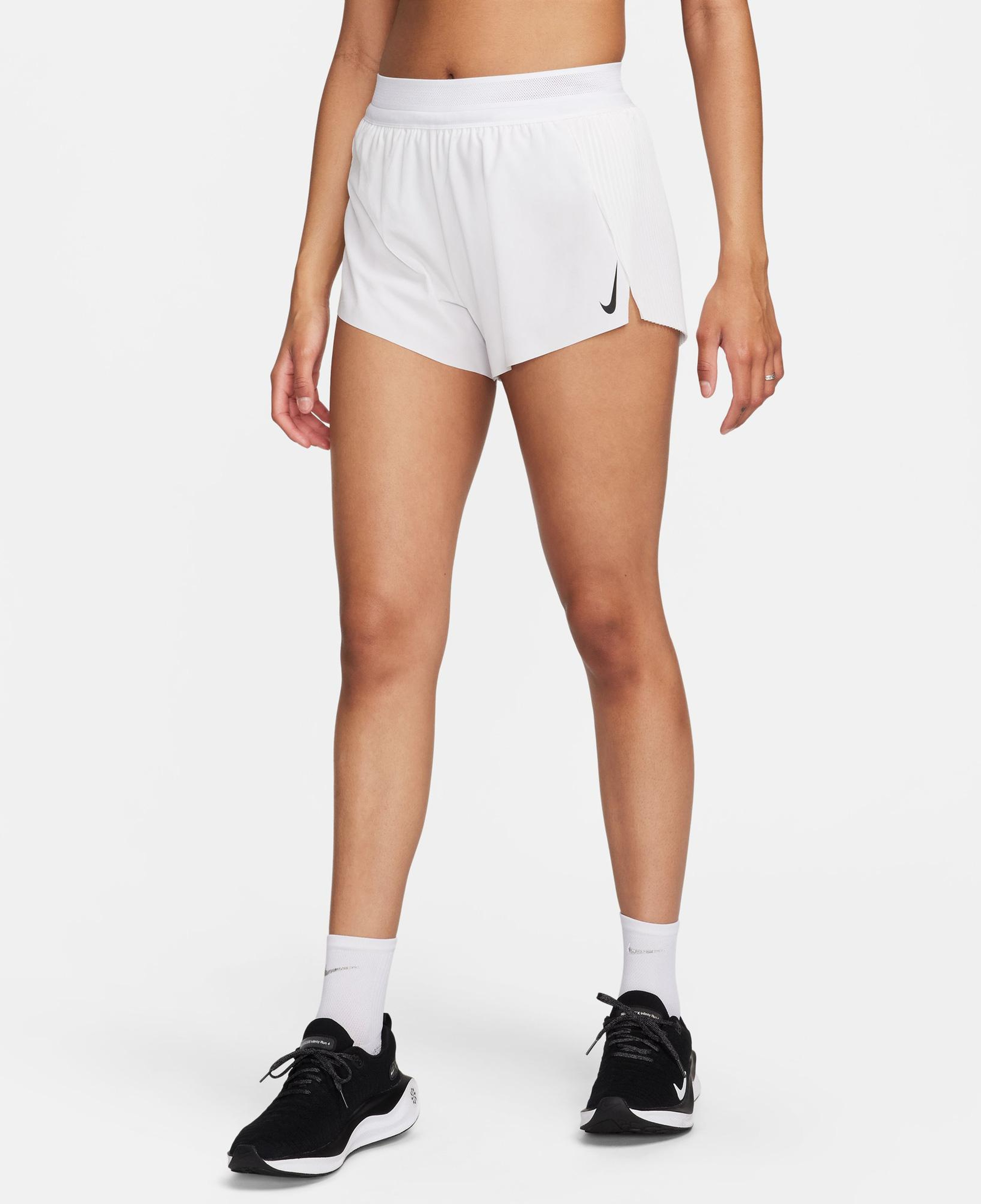 Nike Aeroswift Kadın Beyaz Koşu Şortu