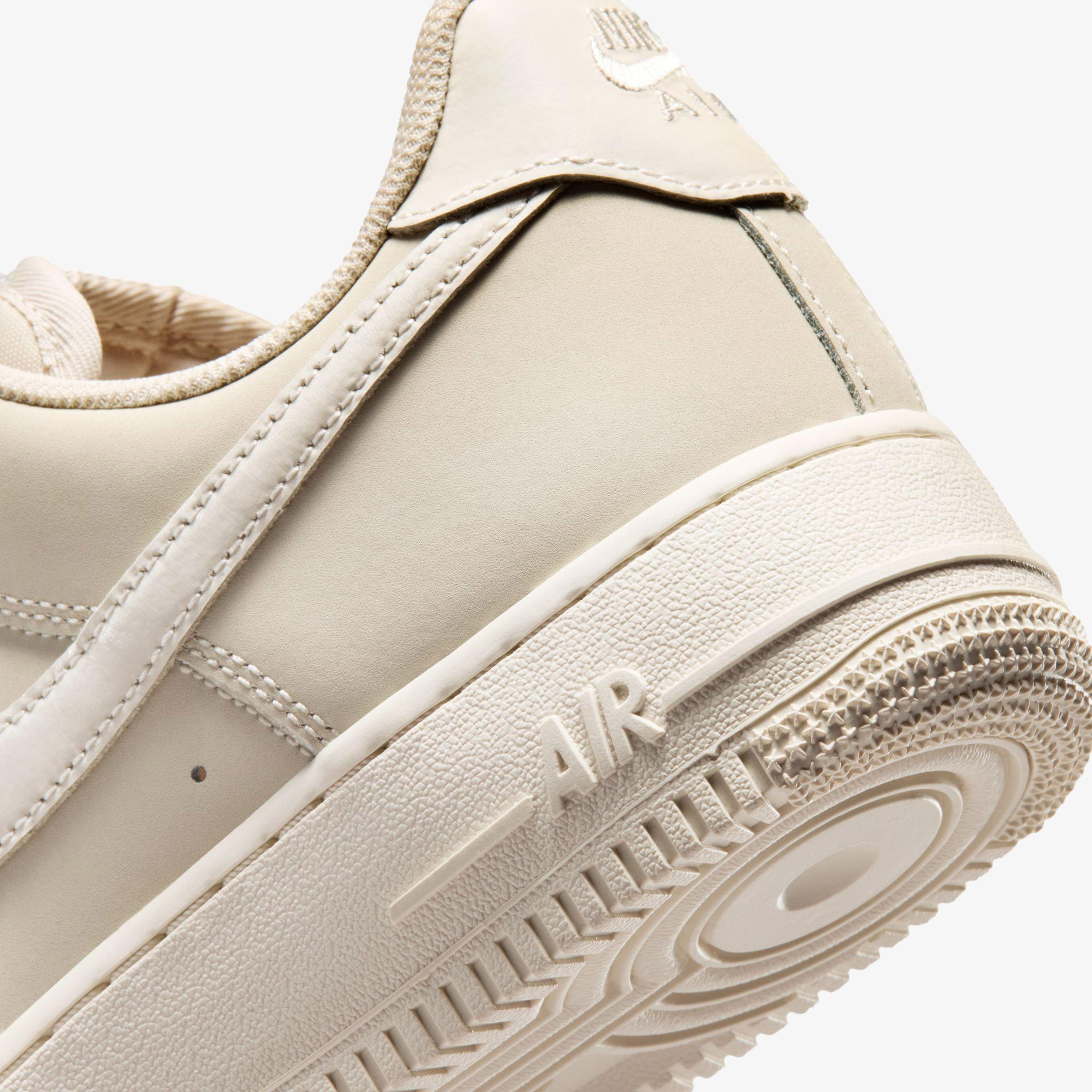Nike Air Force 1 Retro Prm Kadın Beyaz Spor Ayakkabı