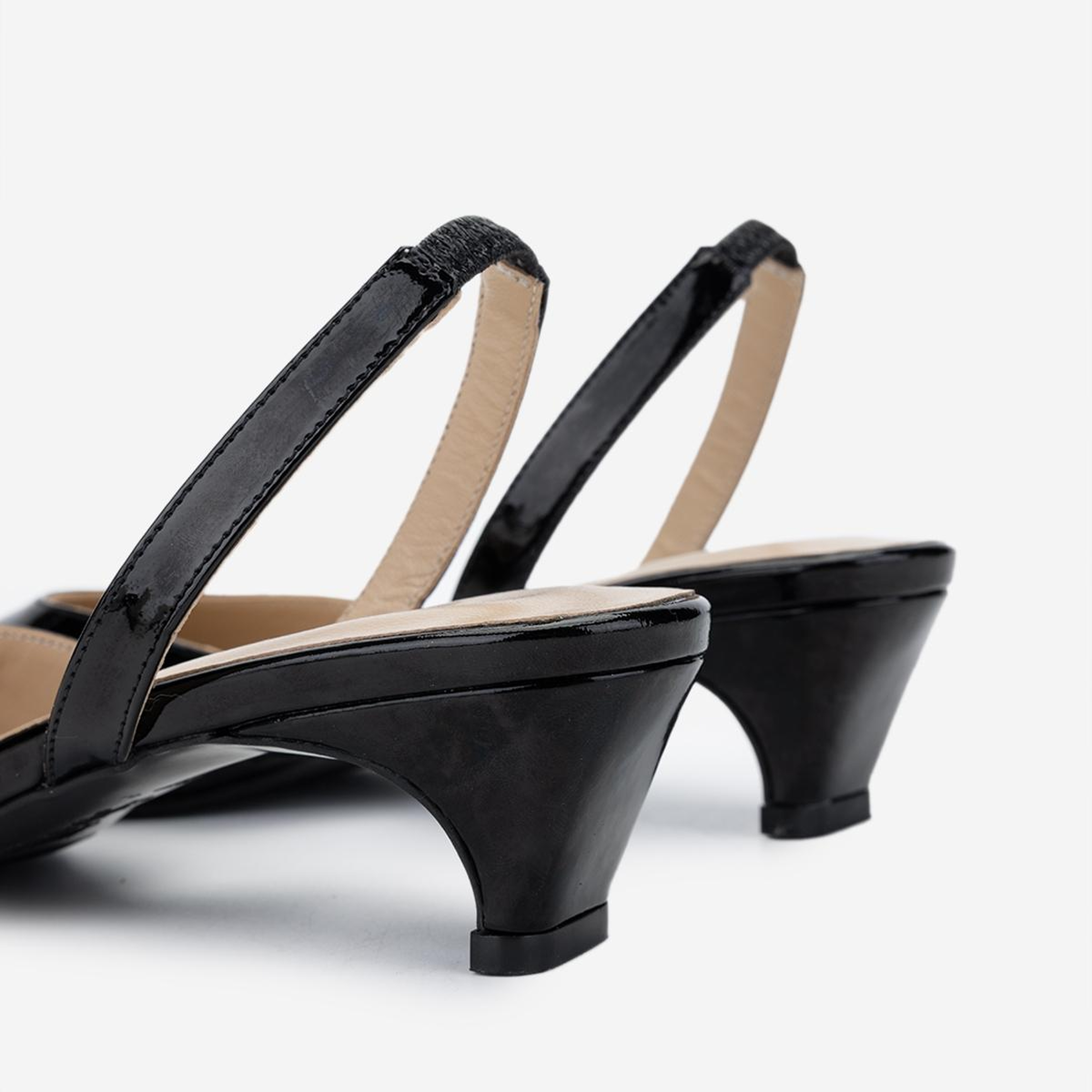 Valmenti Kadın Hakiki Deri Siyah Rugan Slingback Ayakkabı