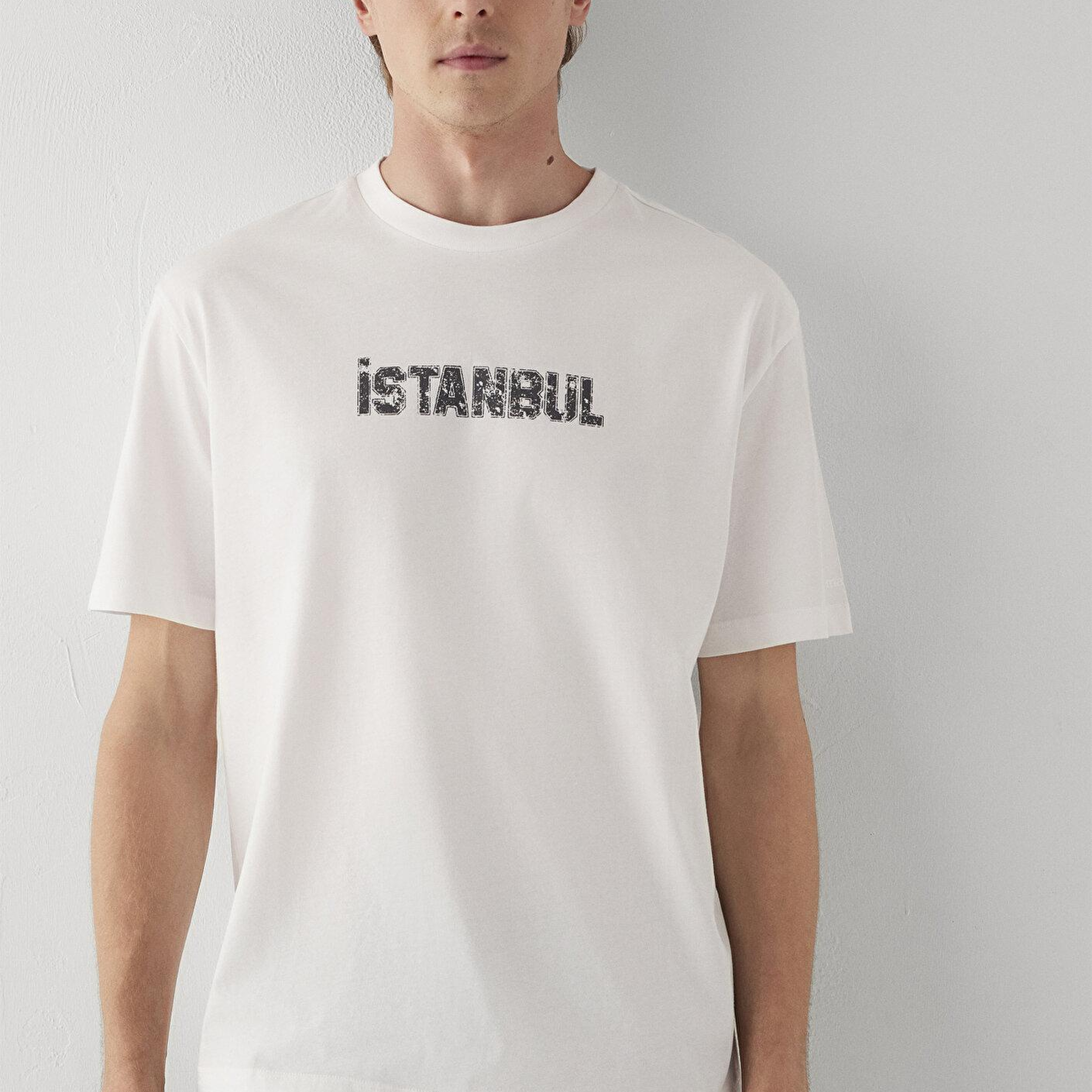 Mavi İstanbul Baskılı Ekru Tişört Loose Fit / Bol Rahat Kesim 0613593-70057