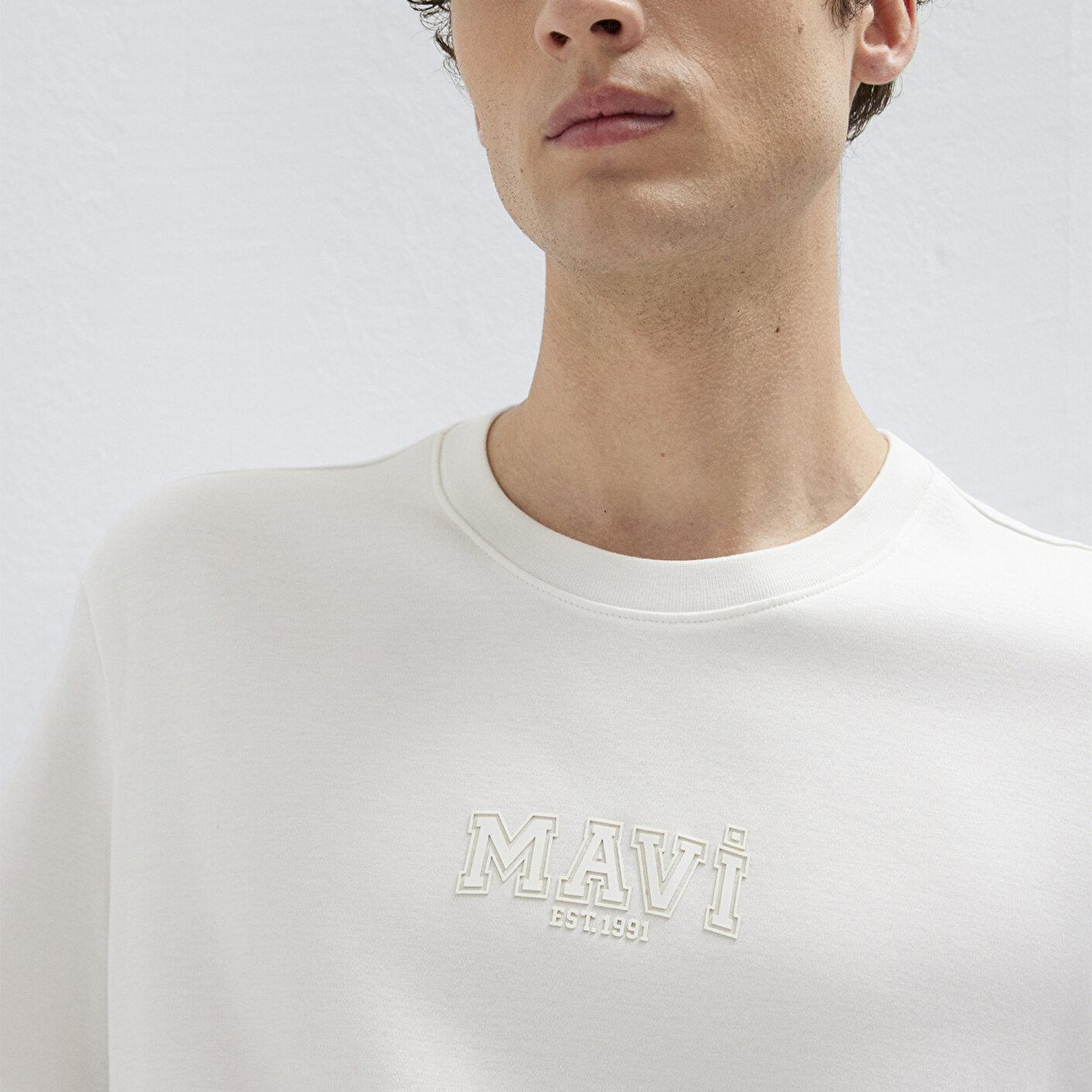 Mavi Mavi Logo Ekru Tişört Regular Fit / Normal Kesim 0613662-70057