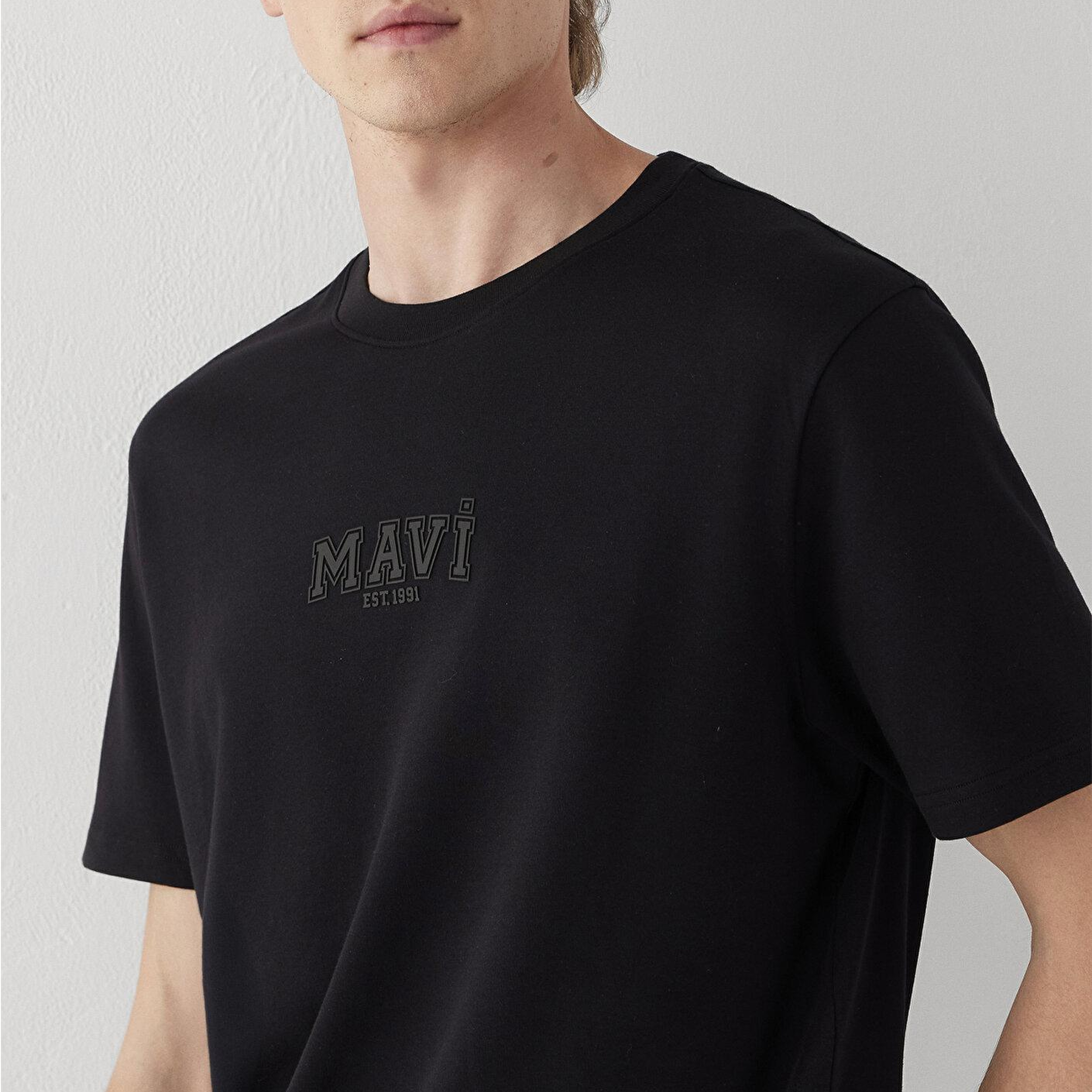 Mavi Siyah Tişört Regular Fit / Normal Kesim 0613662-900