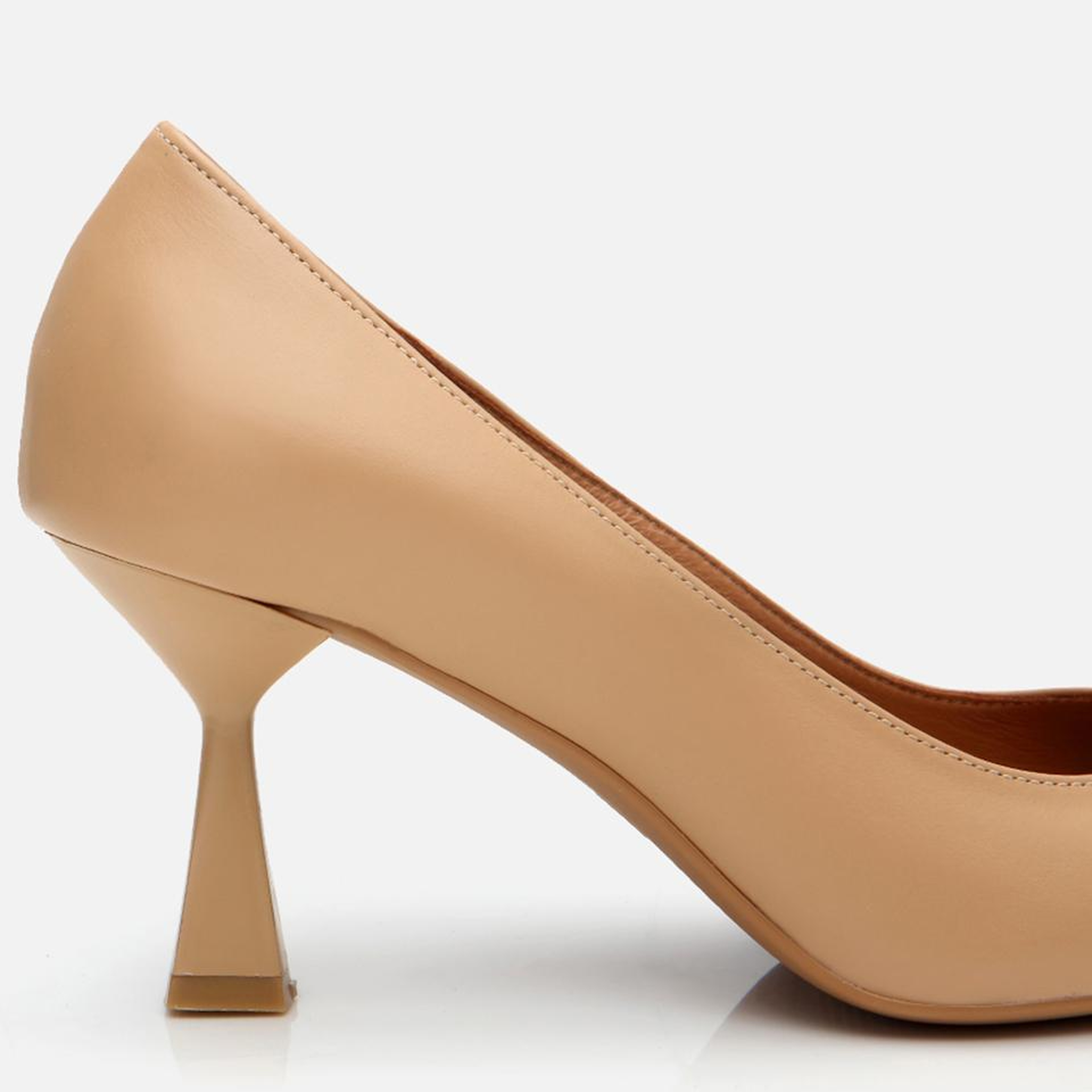 Kadın Deri Bej Esnek Tabanlı Stiletto