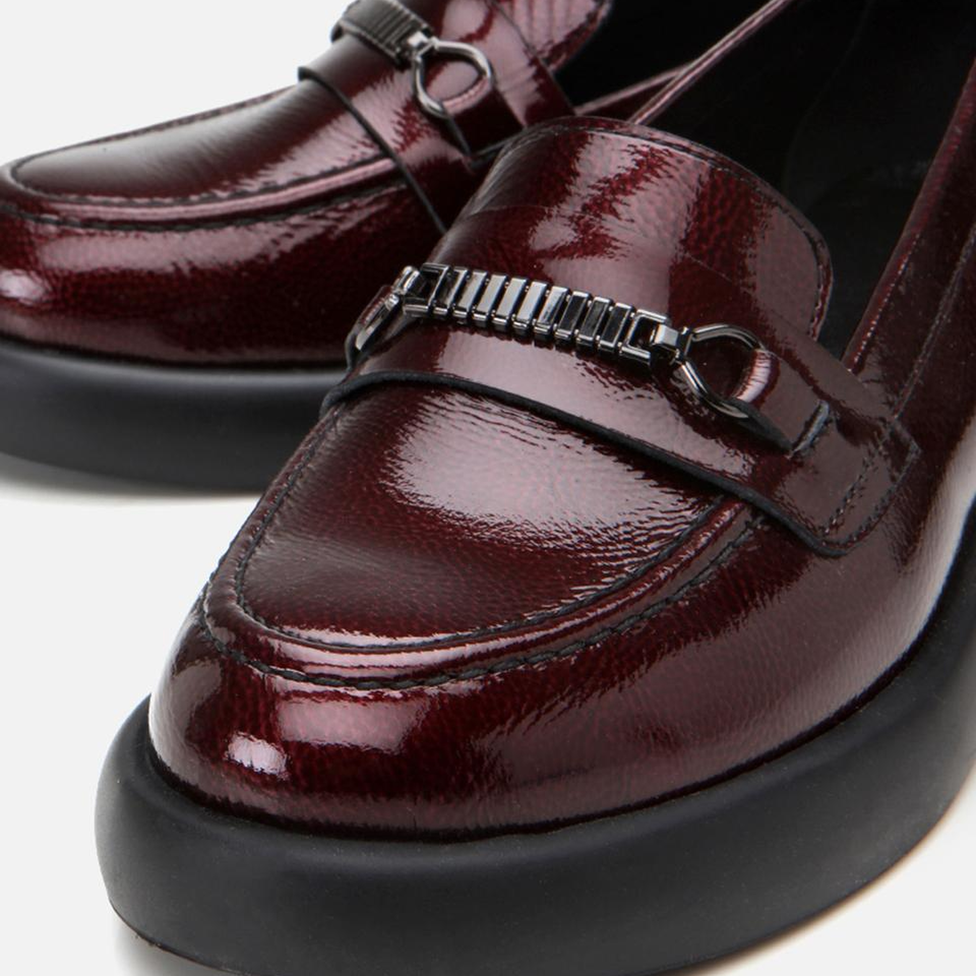Kadın Rugan Deri Bordo Tokalı Şık Klasik Loafer