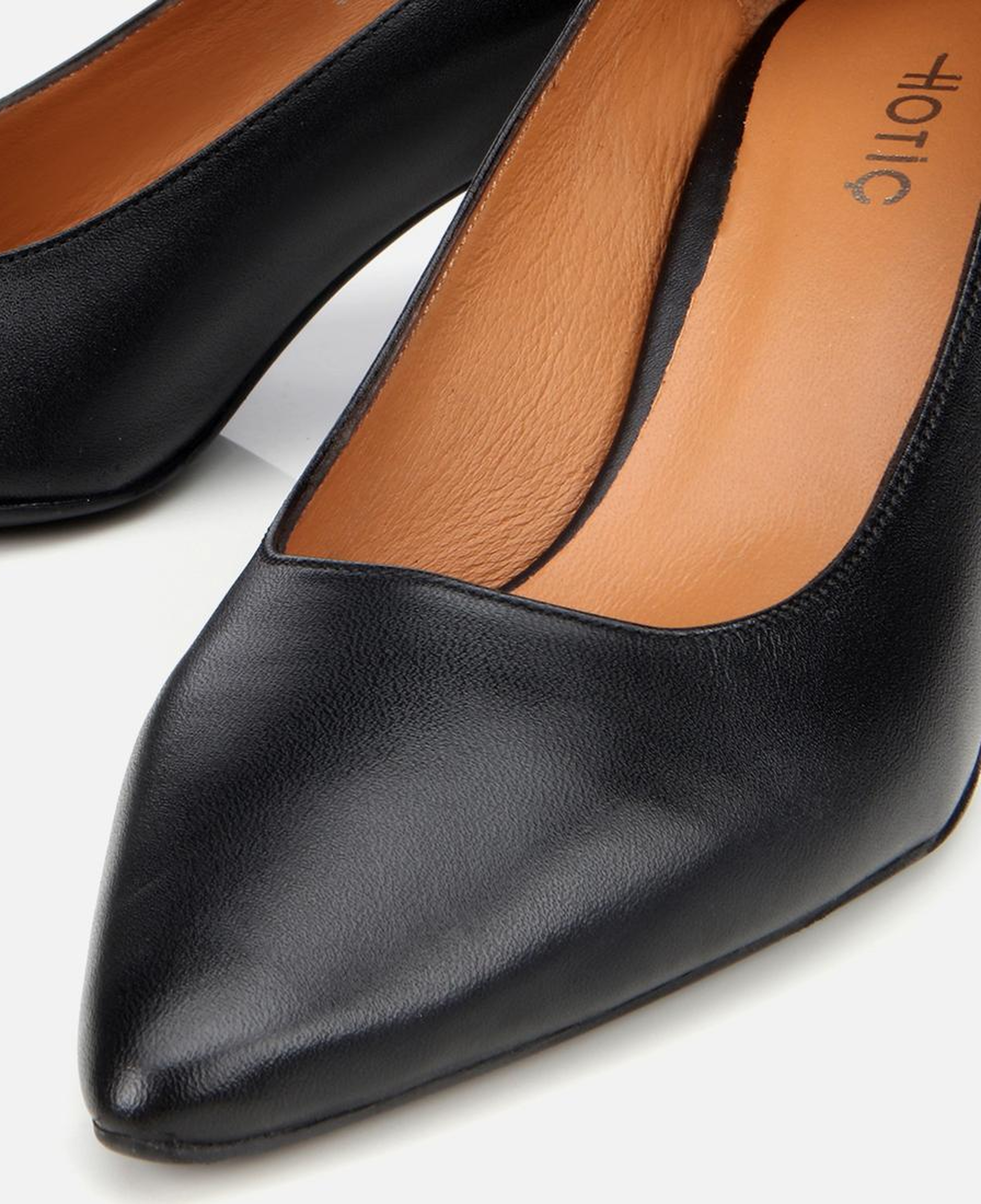 Kadın Deri Siyah Esnek Tabanlı İnce Topuklu Stiletto