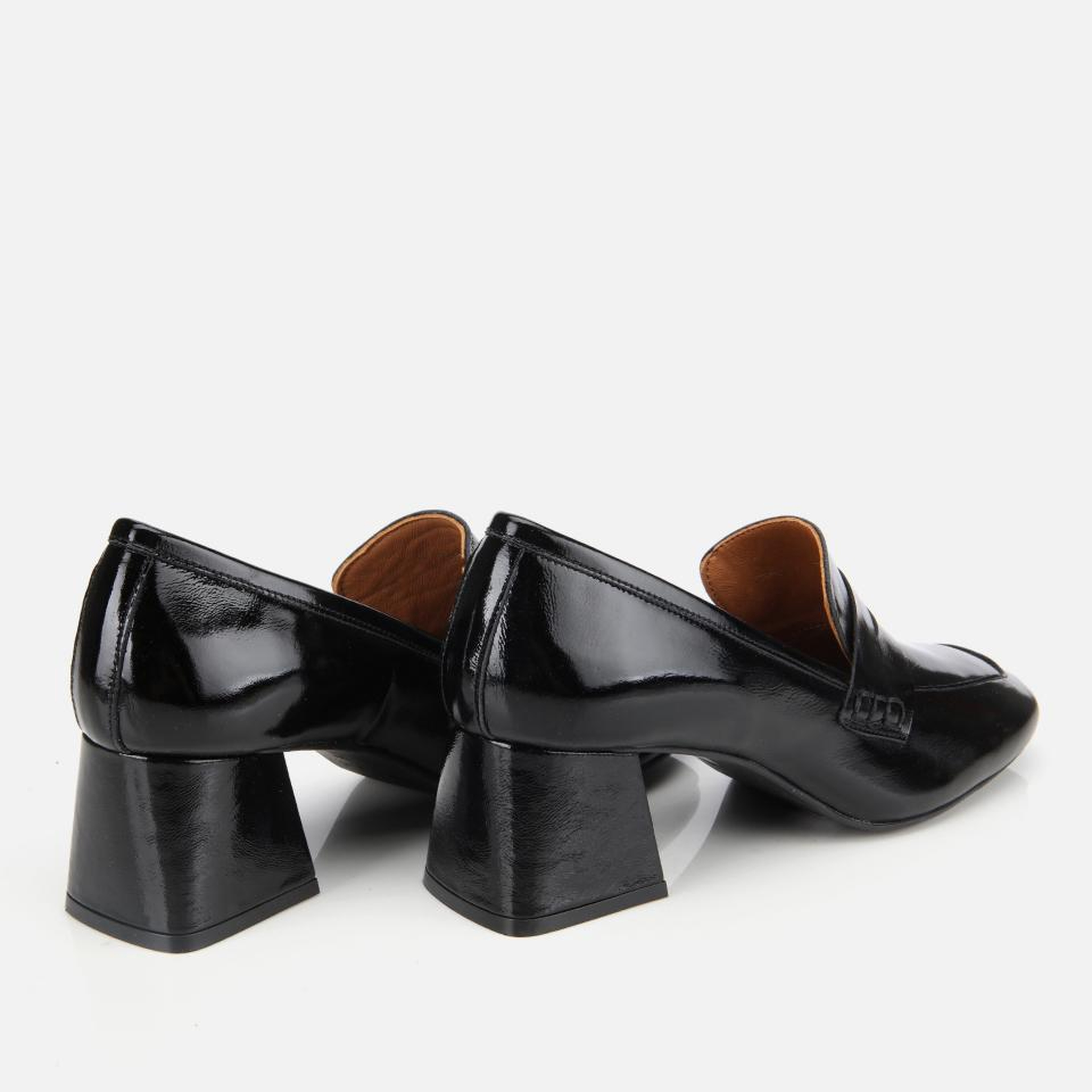 Kadın Rugan Deri Siyah Topuklu Klasik Loafer