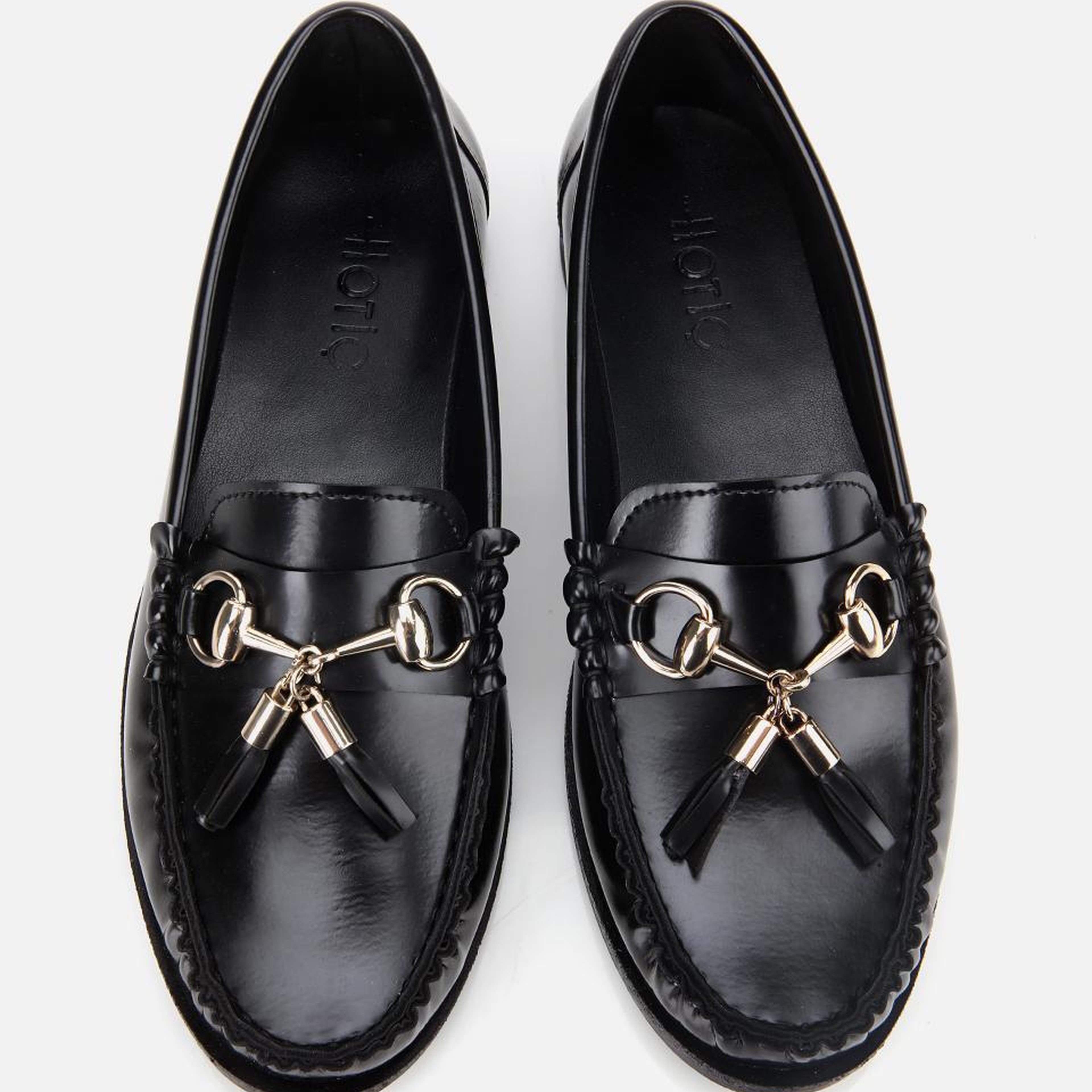 Kadın Rugan Siyah Püsküllü Klasik Loafer