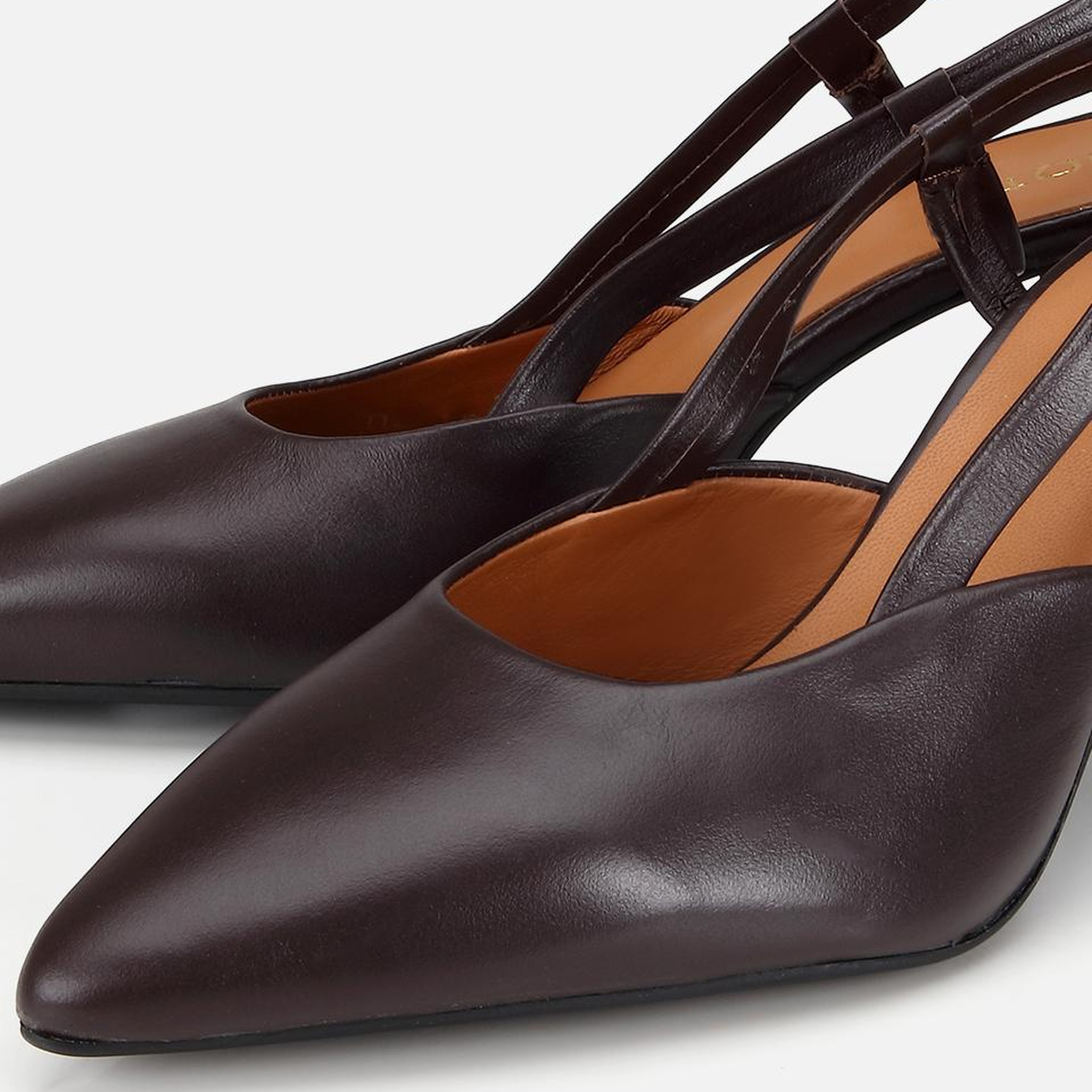 Kadın Deri Kahverengi Bantlı Arkası Açık Kısa Topuklu Stiletto