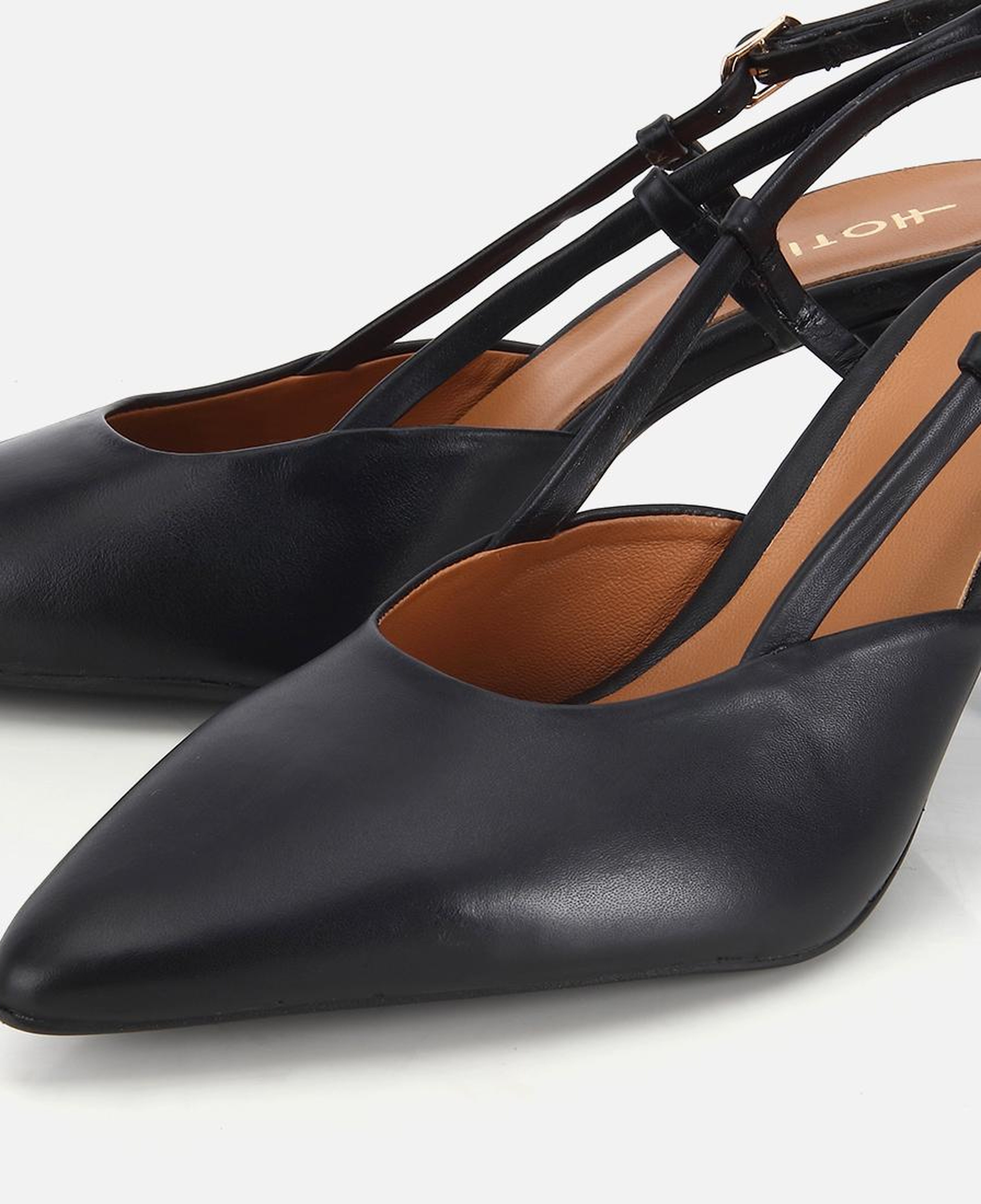 Kadın Deri Siyah Bilek Detaylı Arkası Açık Kısa Topuklu Stiletto