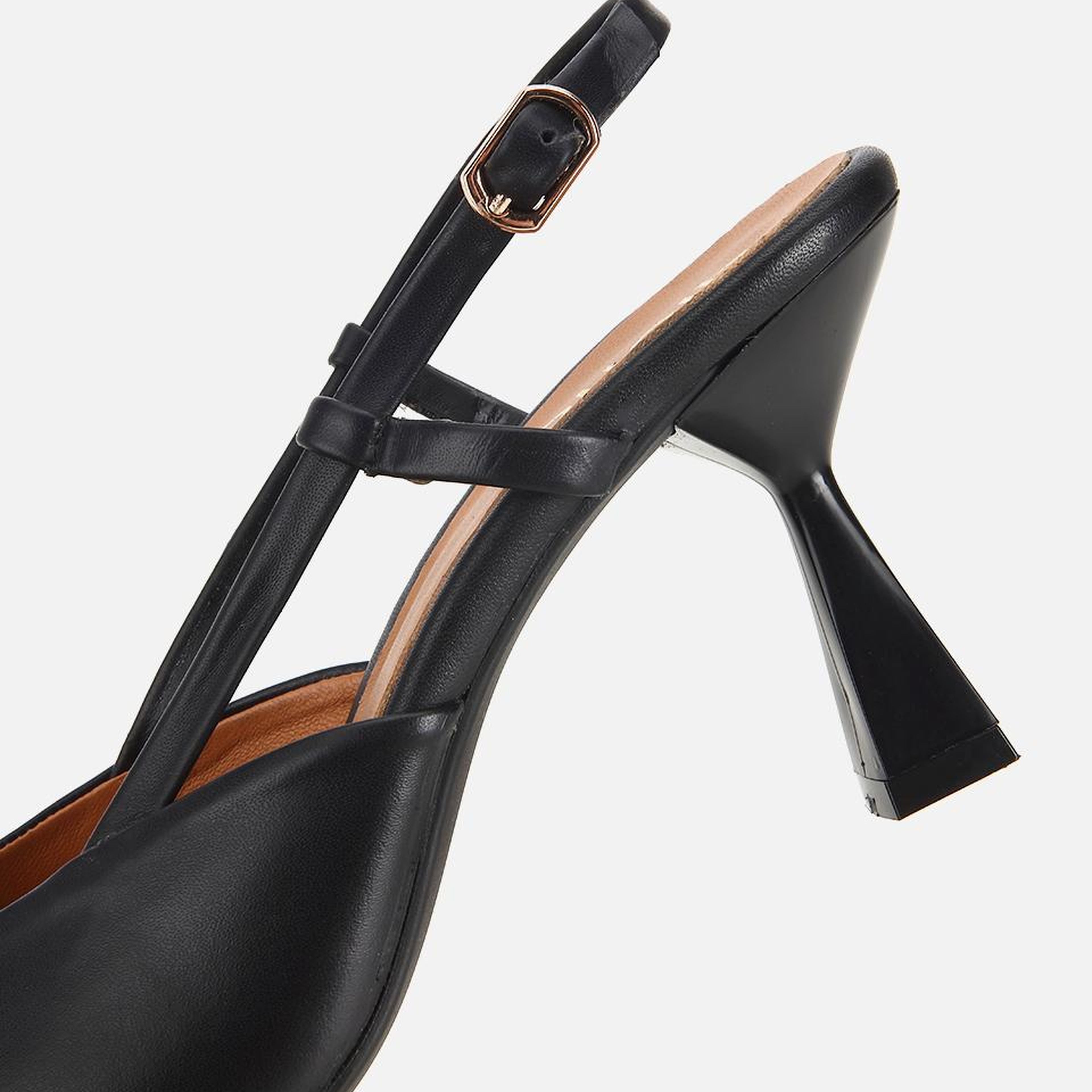 Kadın Deri Siyah Bilek Detaylı Arkası Açık Kısa Topuklu Stiletto