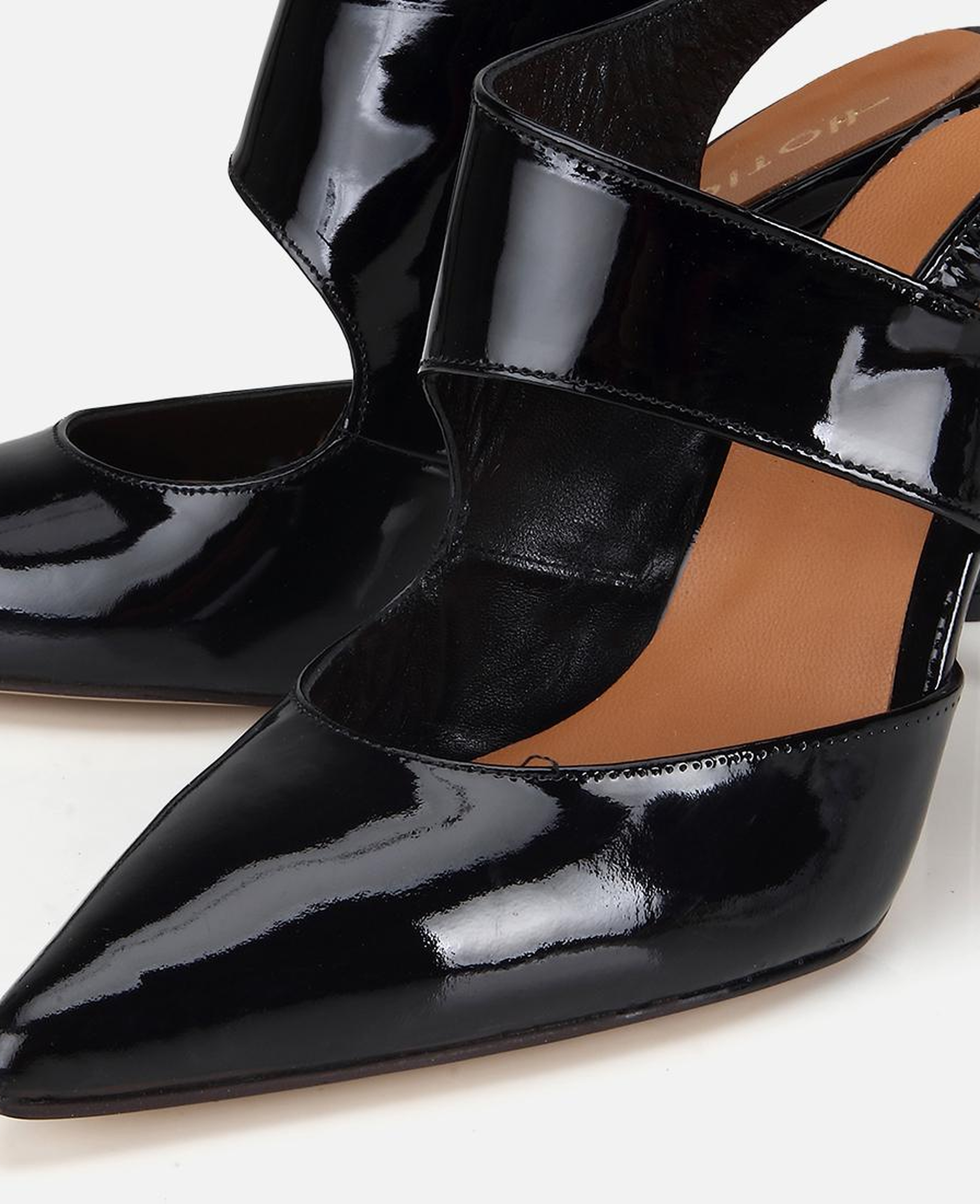 Kadın Rugan Deri Siyah Arkası Açık Stiletto