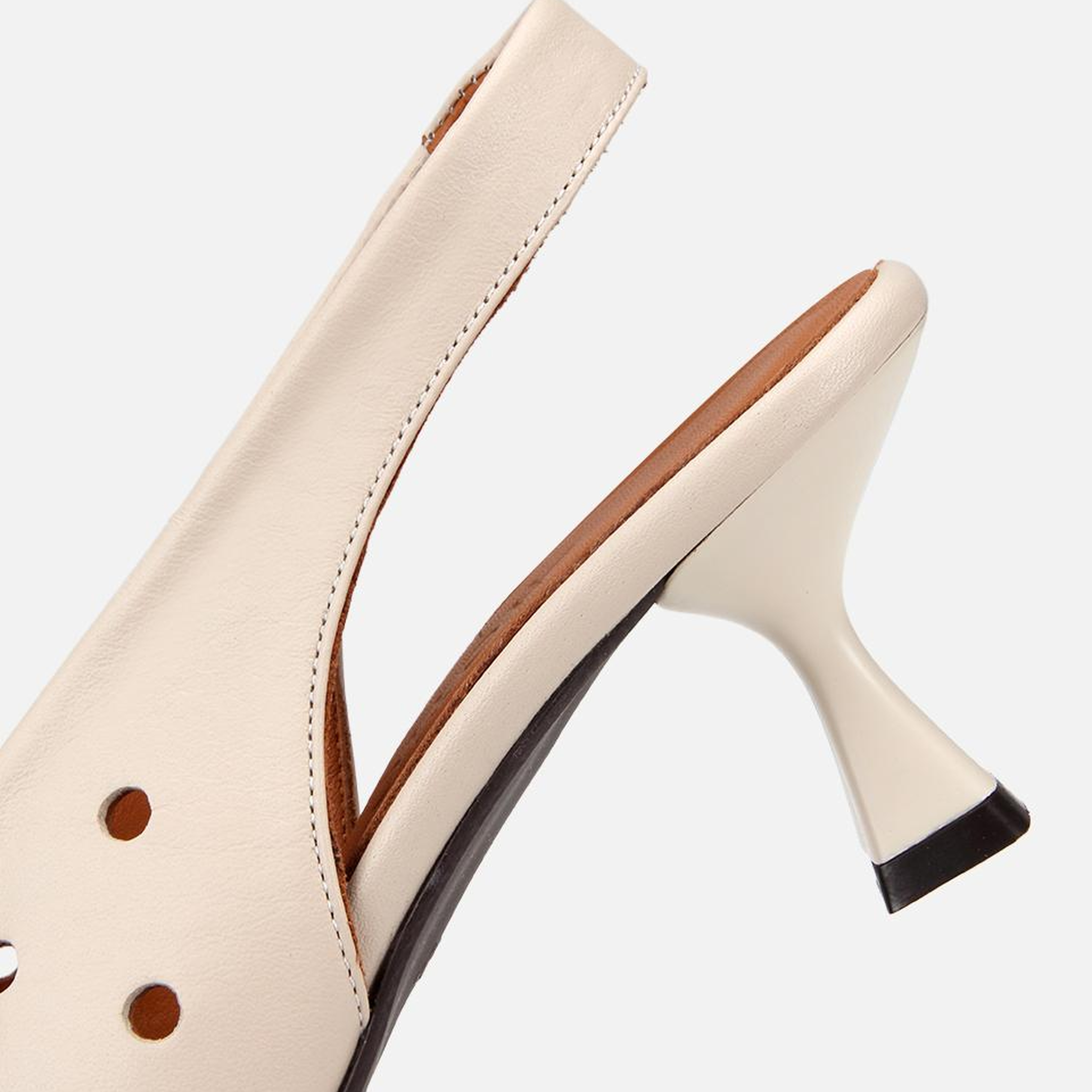 Kadın Deri Ekru Delikli Arkası Açık Kısa Topuklu Stiletto