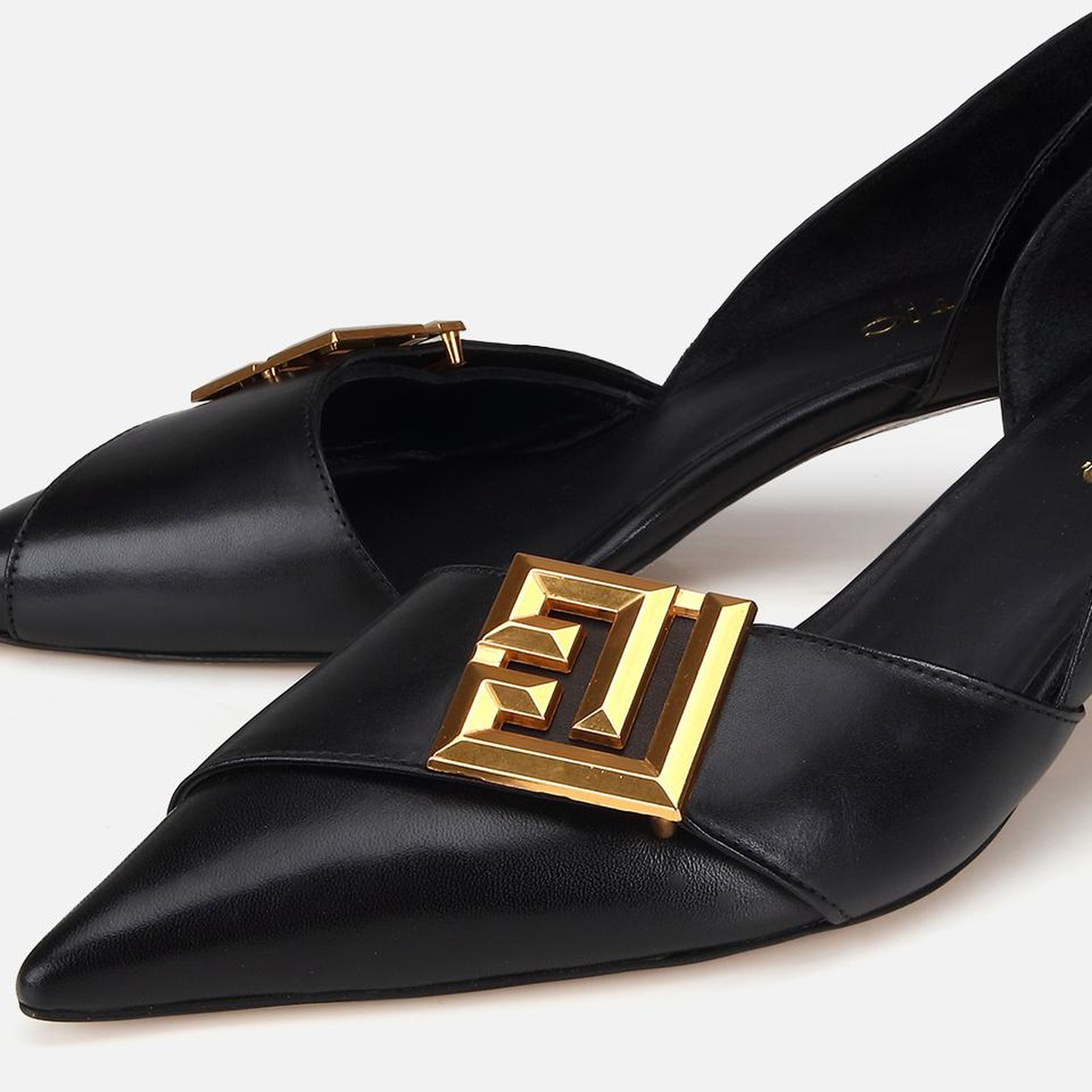 Kadın Siyah Deri Gold Tokalı Kısa Topuklu Stiletto