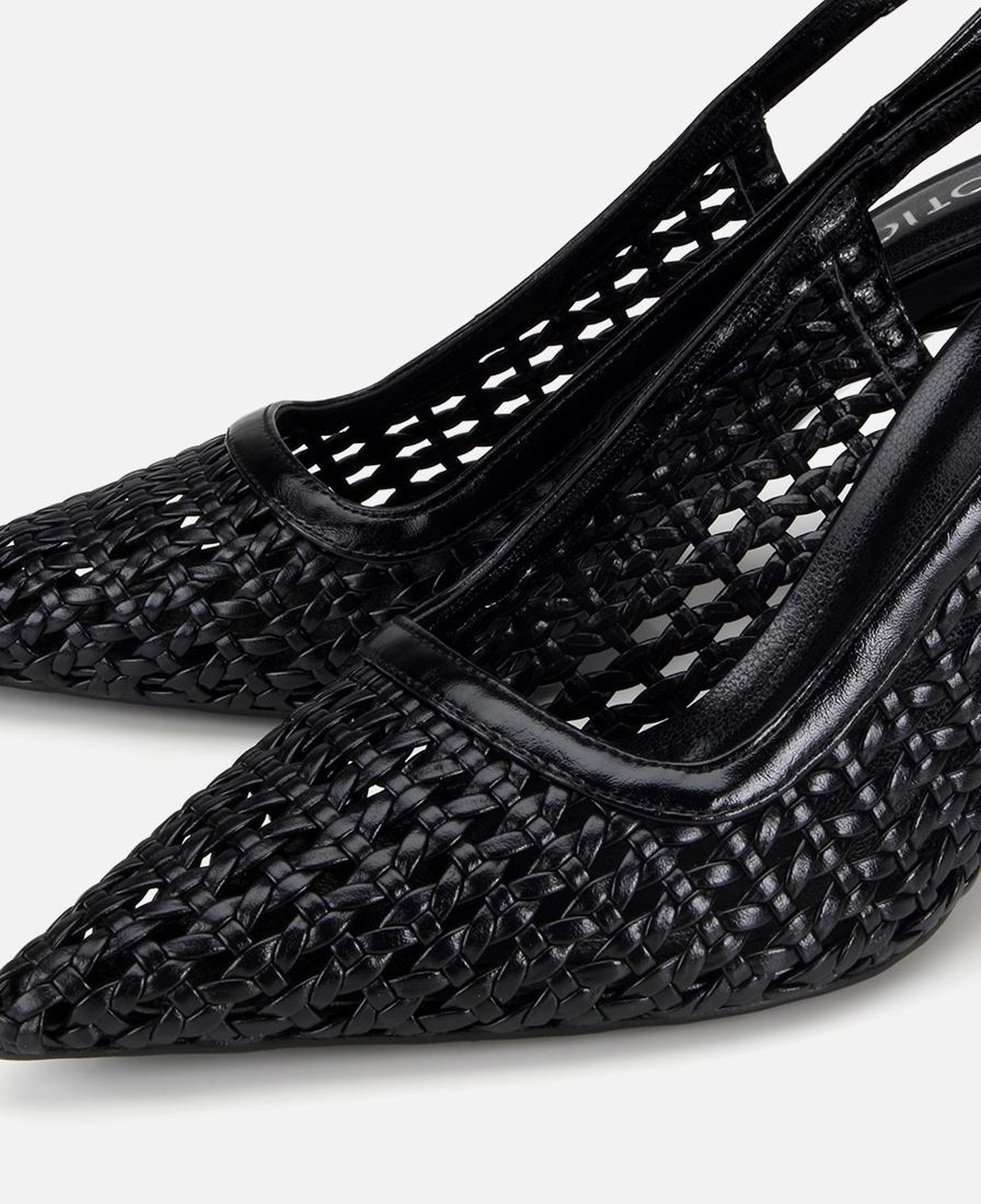 Kadın Siyah Hasır Detaylı Arkası Açık Kısa Topuklu Stiletto