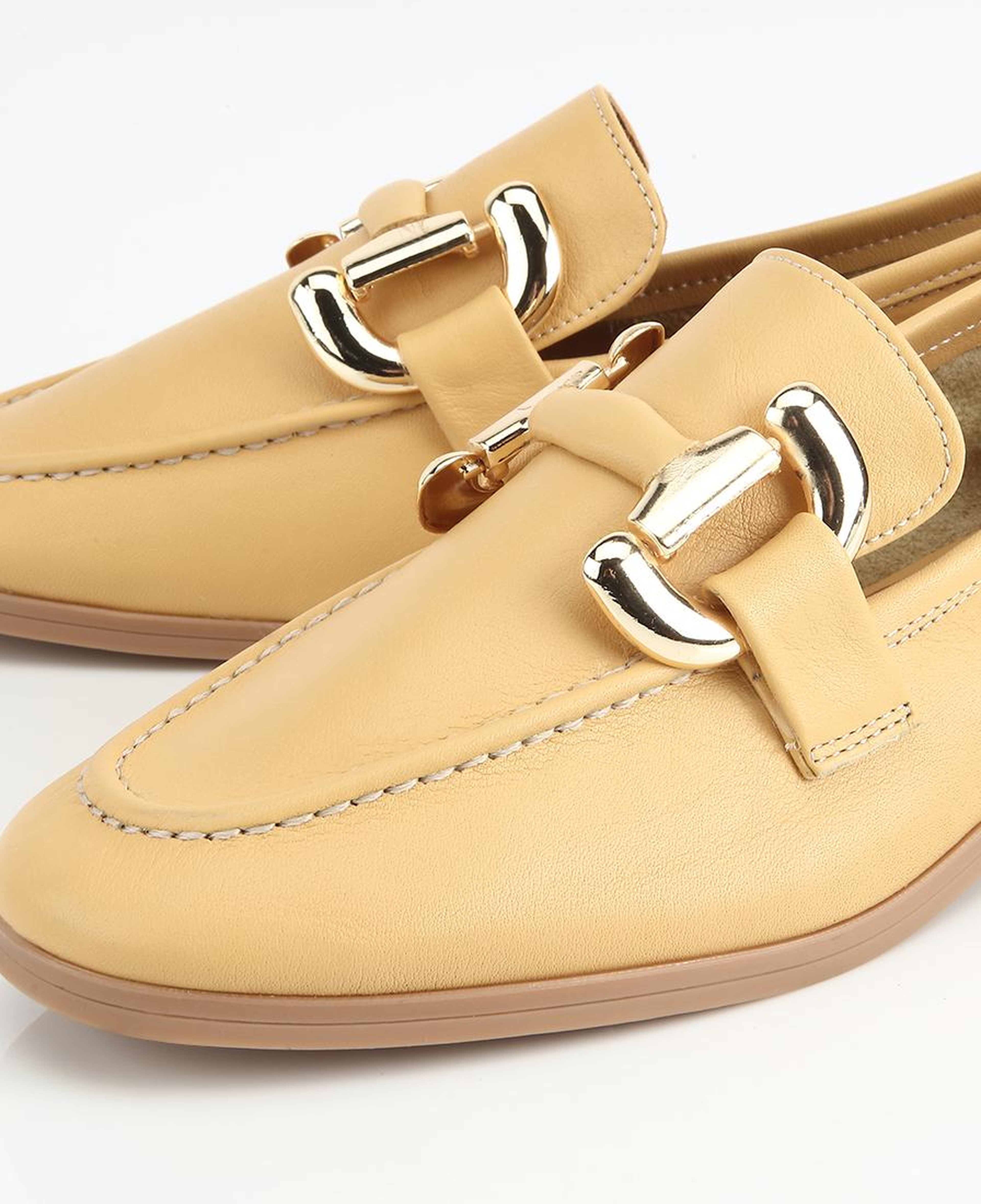 Kadın Deri Sarı Toka Detaylı Klasik Loafer