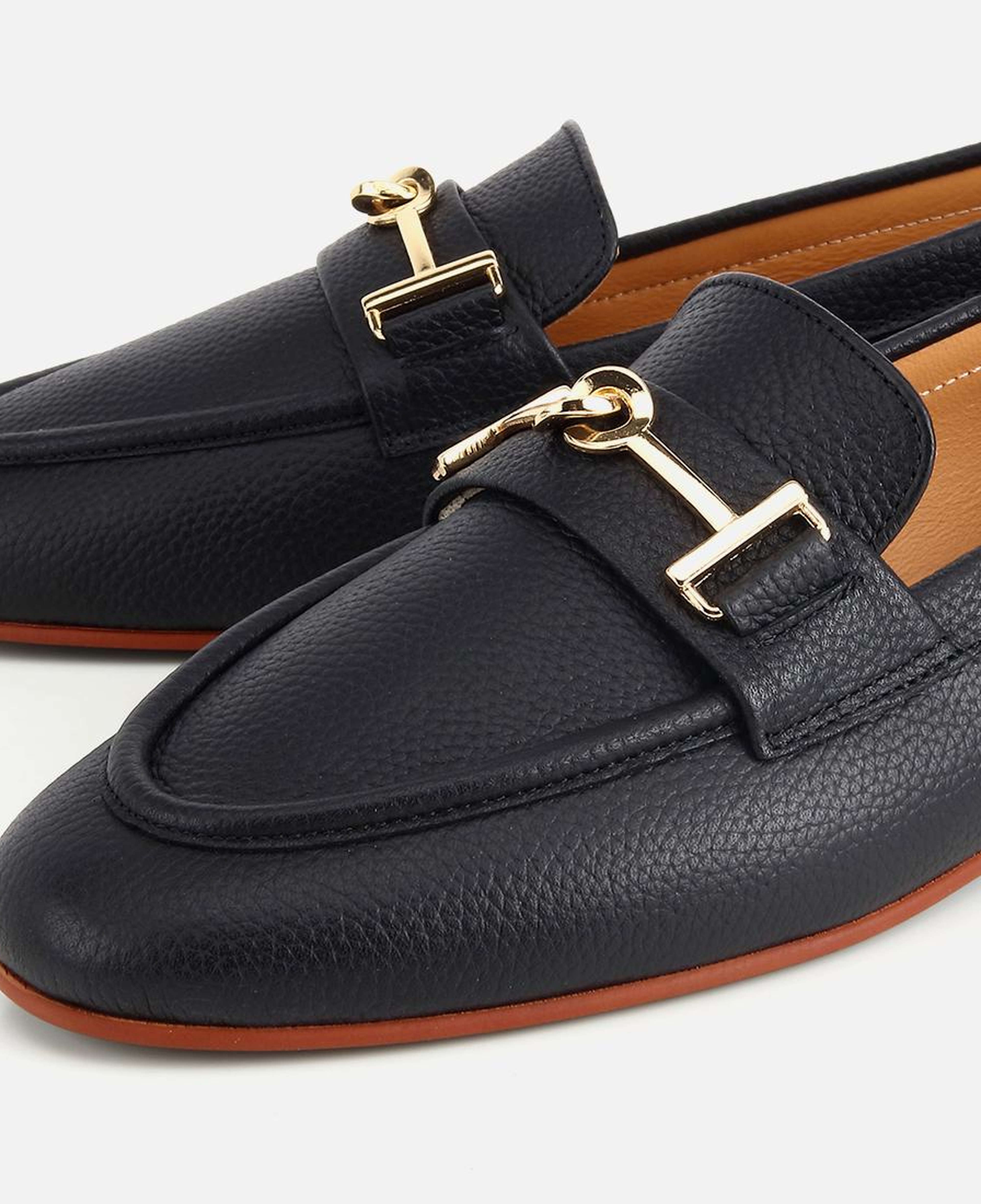 Kadın Deri Siyah Yumuşak Dokulu Tokalı Klasik Loafer