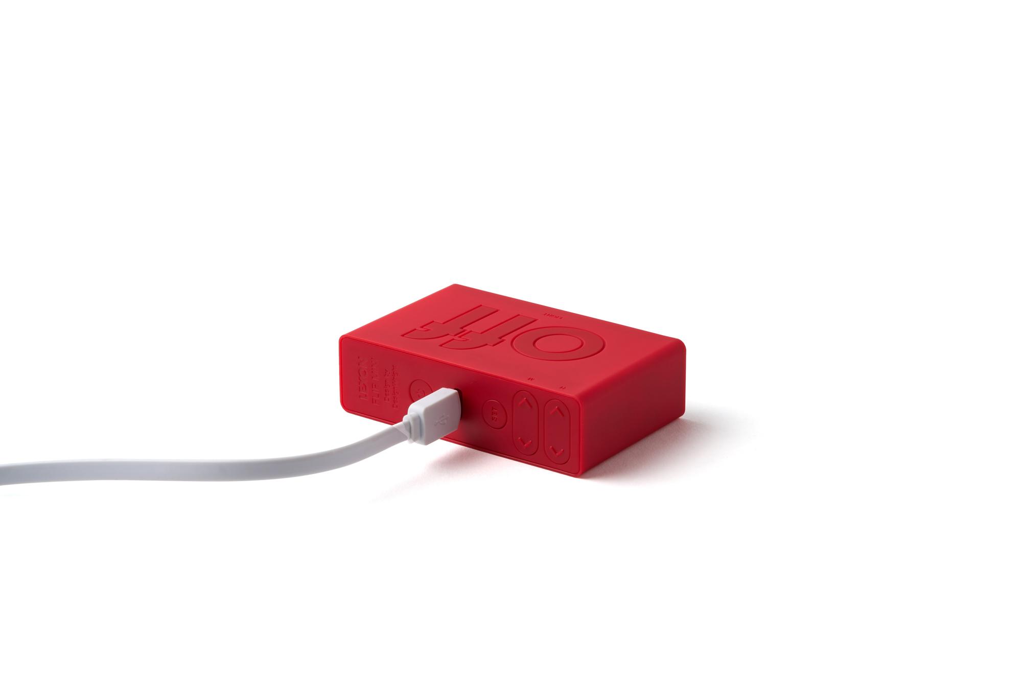 Lexon Flip Mini Şarj Edilebilir Alarm Saat Açık Kırmızı