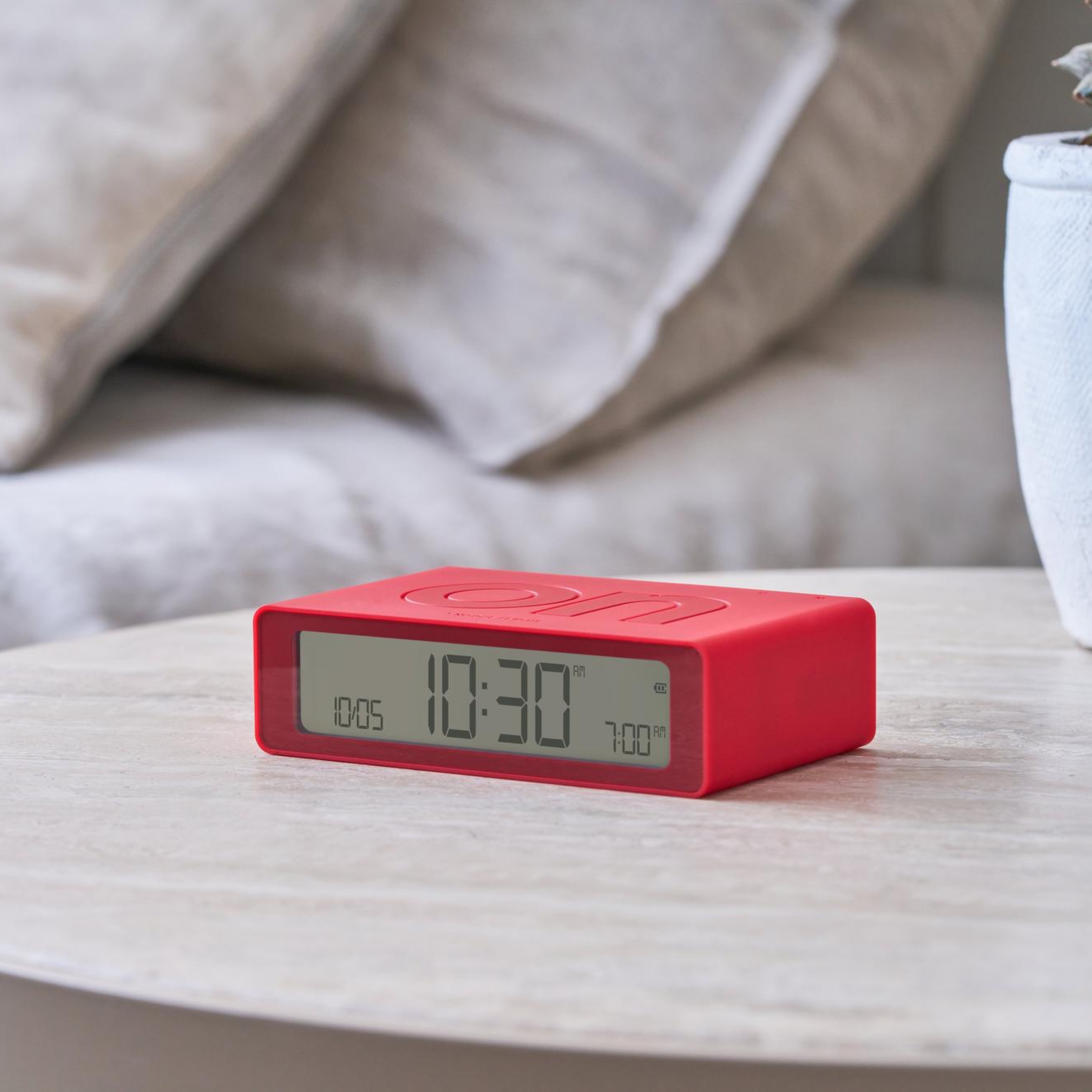 Lexon Flip Mini Şarj Edilebilir Alarm Saat Açık Kırmızı