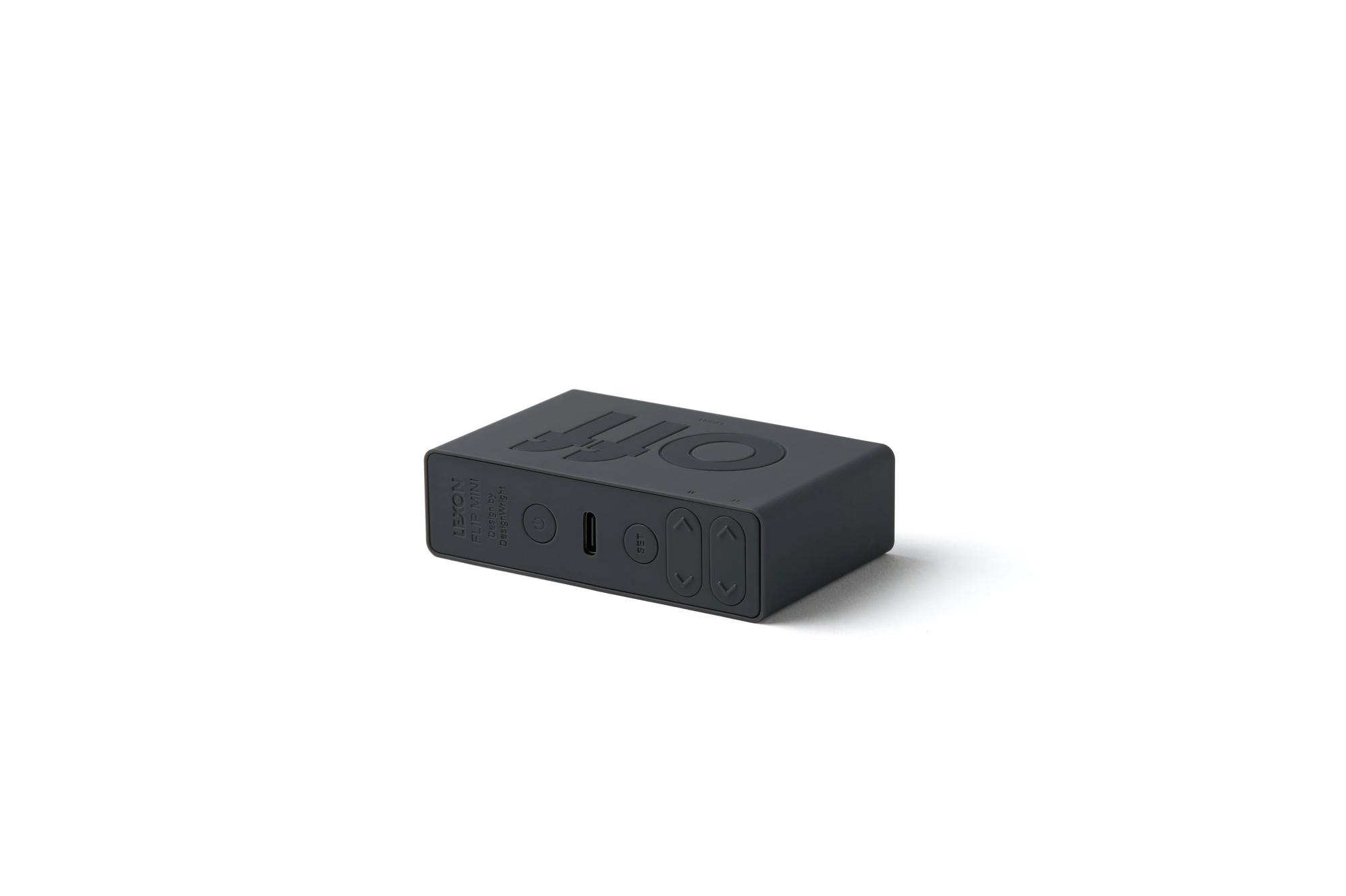 Lexon Flip Mini Şarj Edilebilir Alarm Saat Koyu Gri