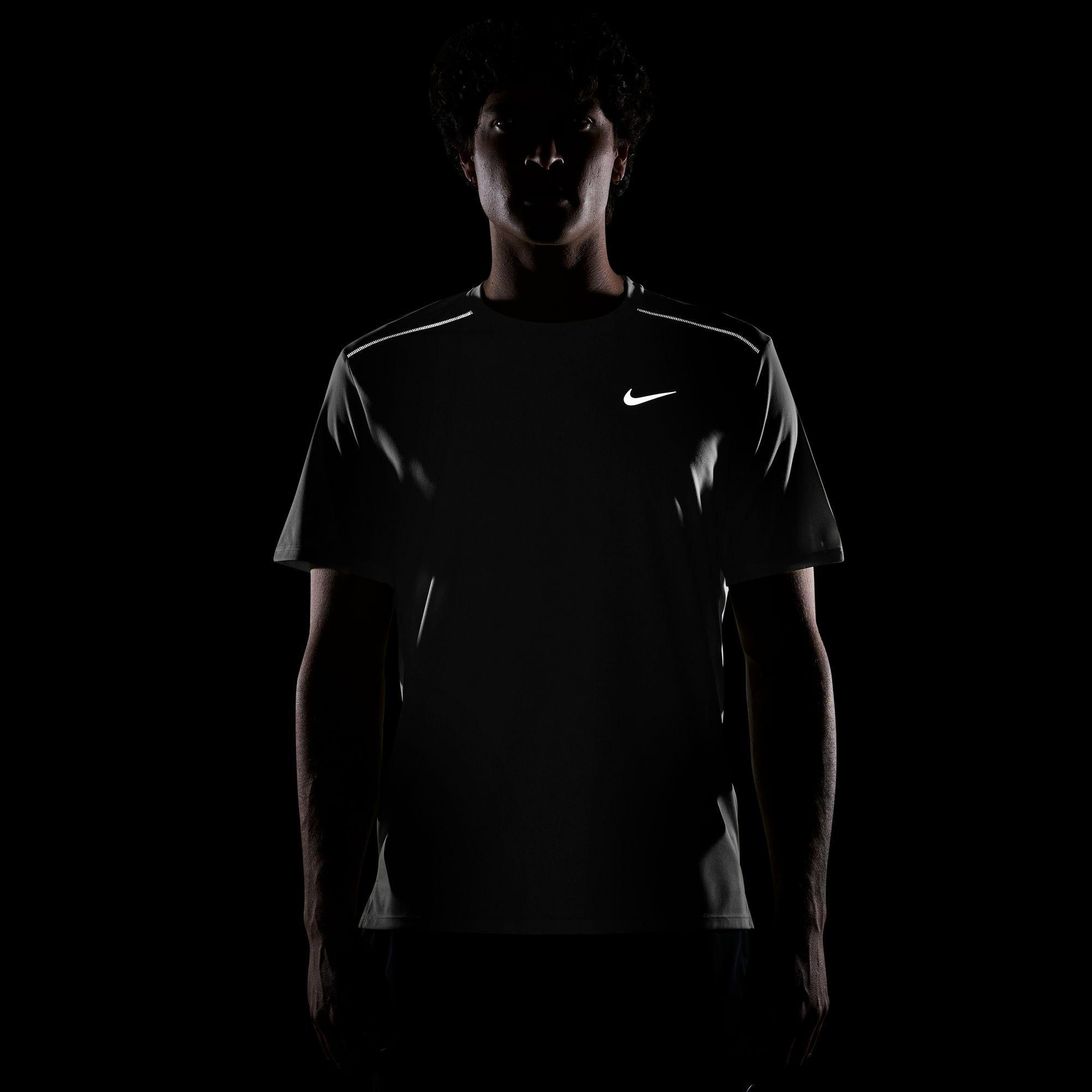 Nike Dri-Fit Miler Erkek Beyaz T-Shirt