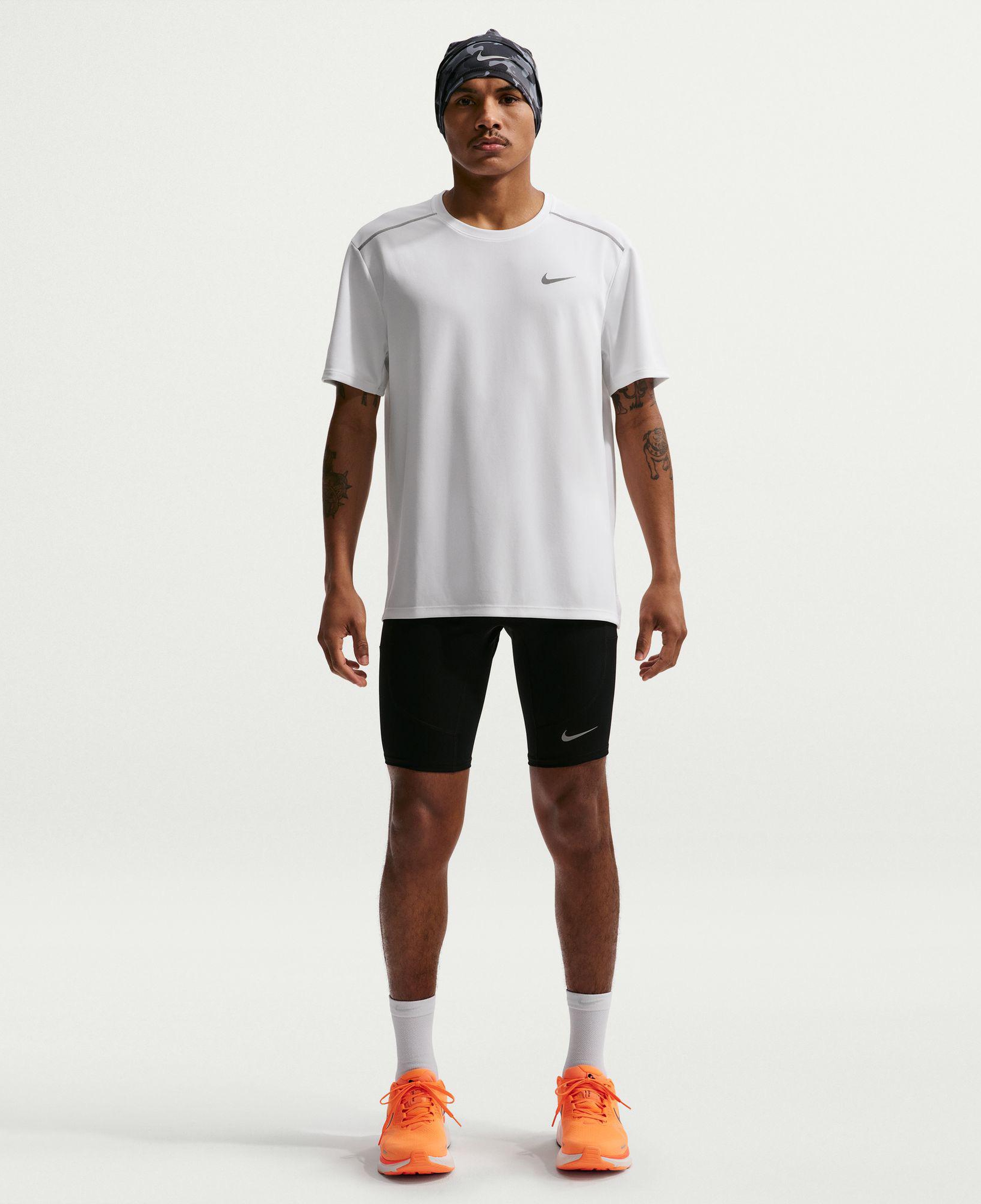 Nike Dri-Fit Miler Erkek Beyaz T-Shirt